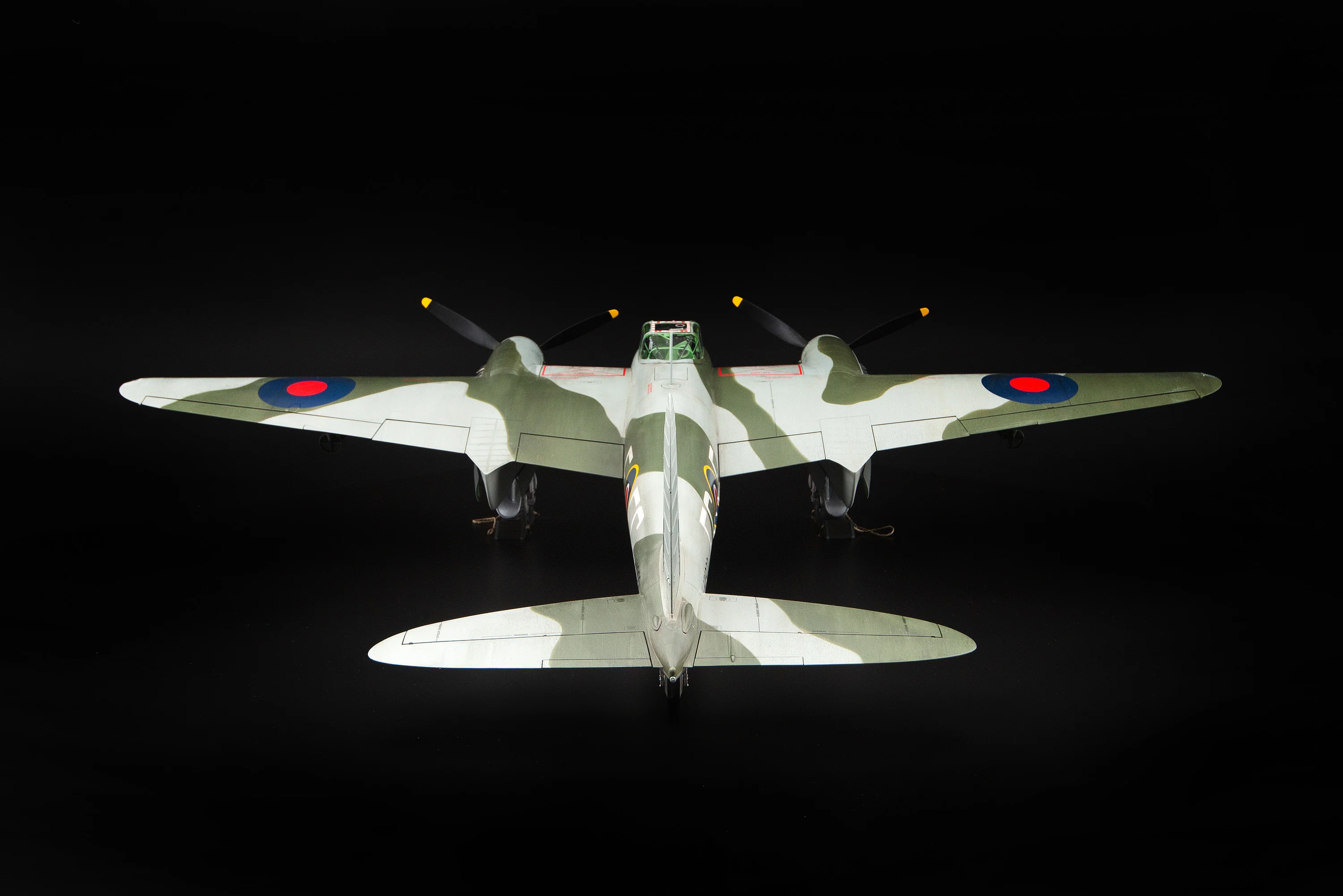 DH.98 Mosquito - FB.VI HX922 - Image 17