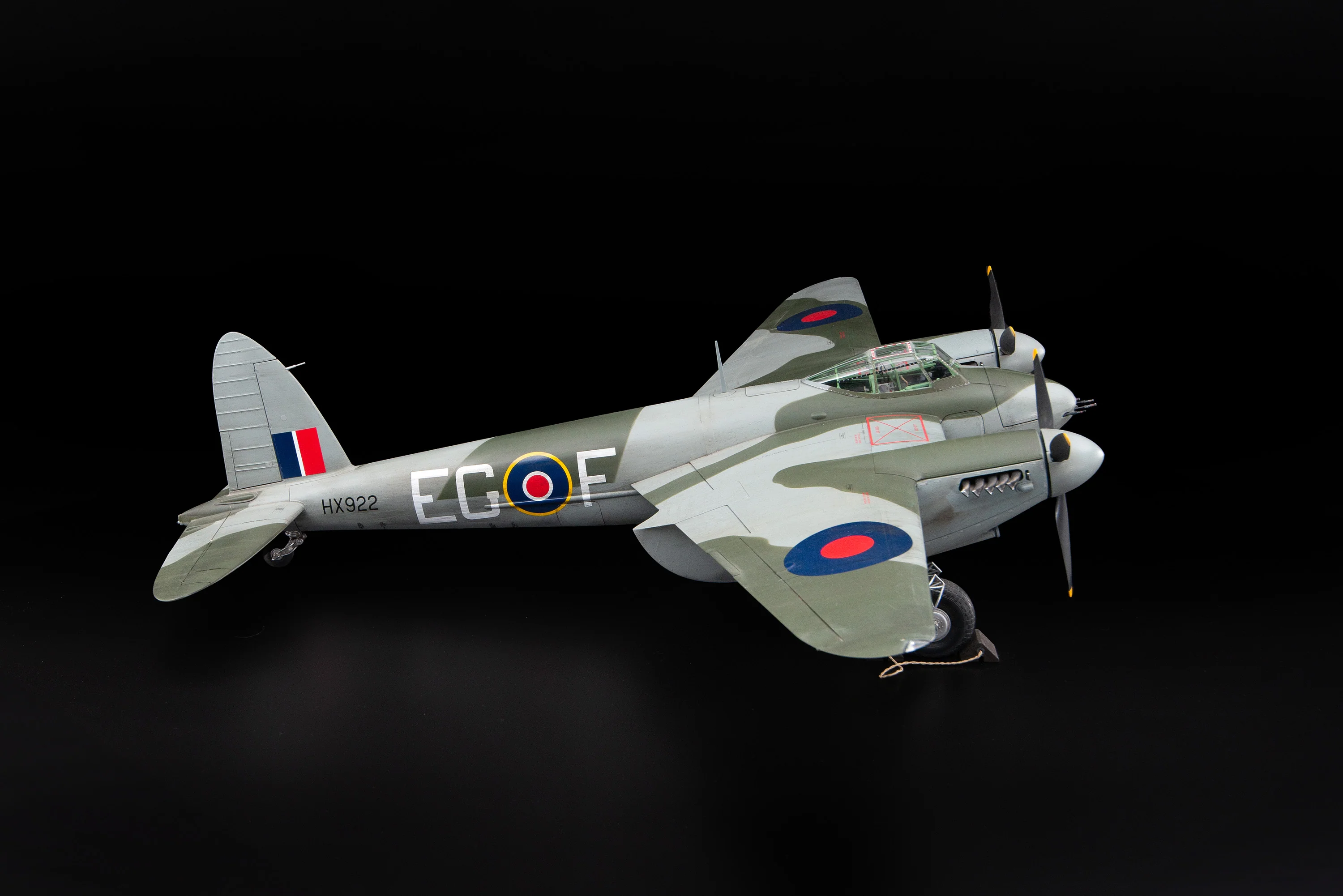 DH.98 Mosquito - FB.VI HX922 - Image 18