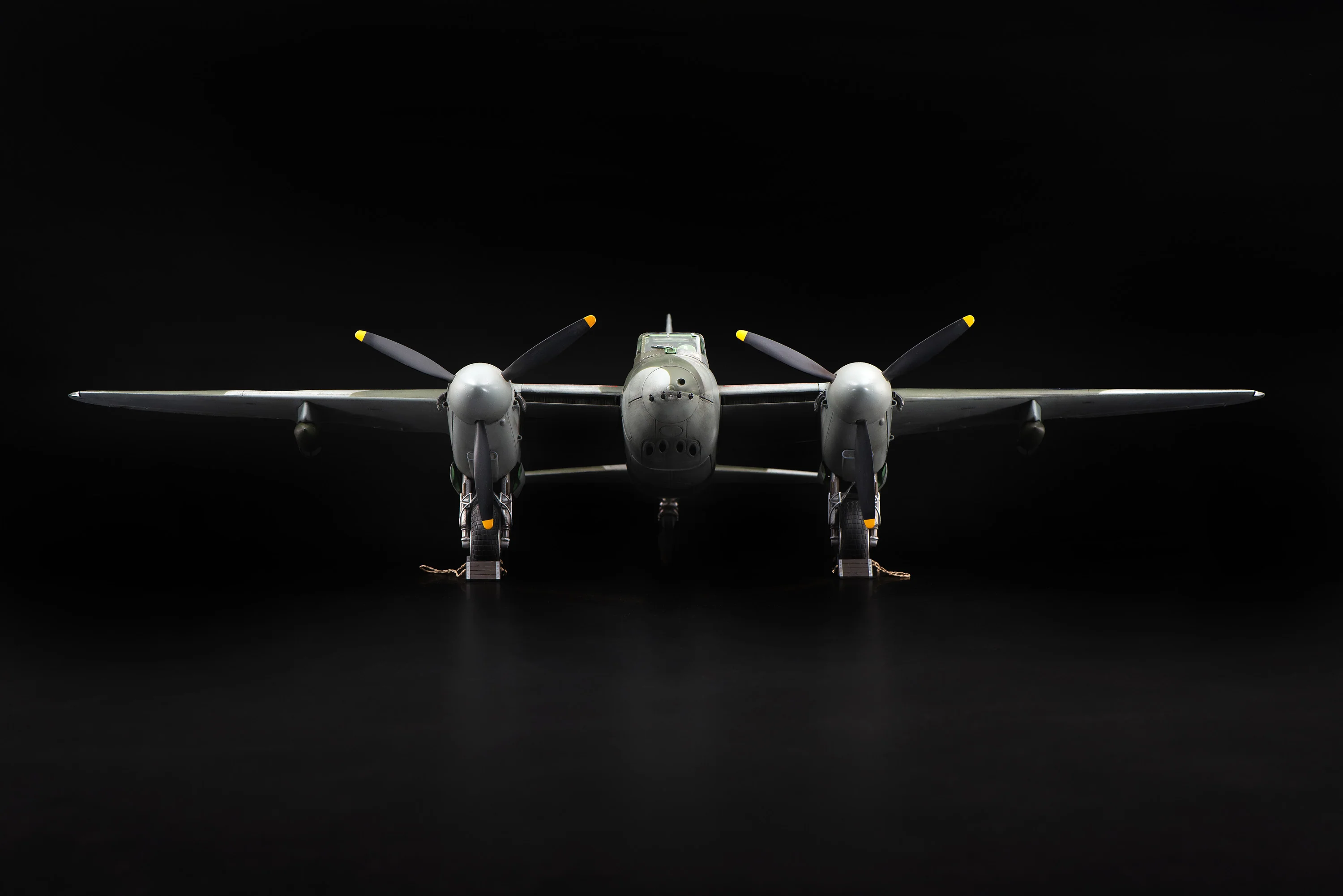 DH.98 Mosquito - FB.VI HX922 - Image 5