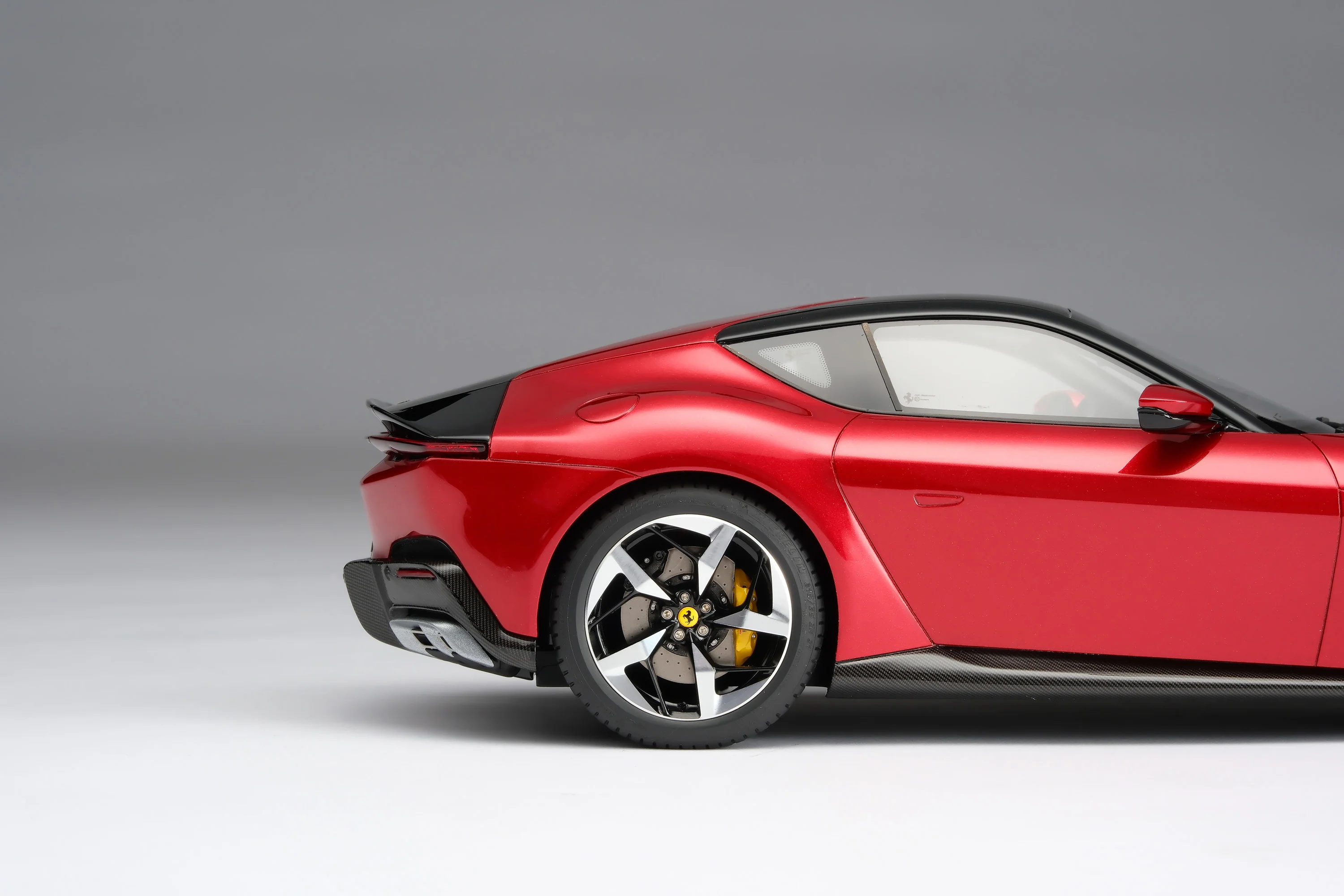 Ferrari 12Cilindri (2024) - Image 11