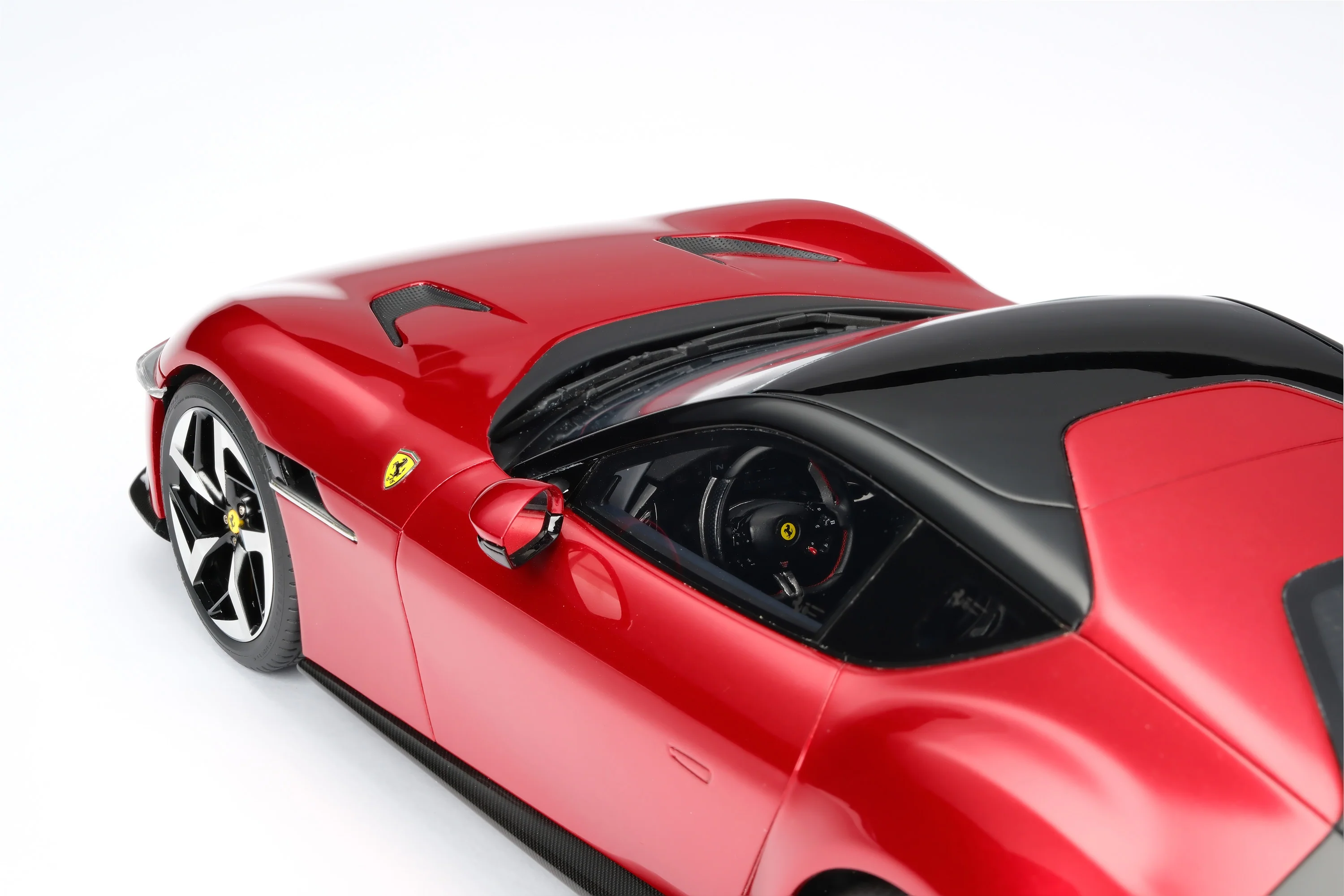 Ferrari 12Cilindri (2024) - Image 12