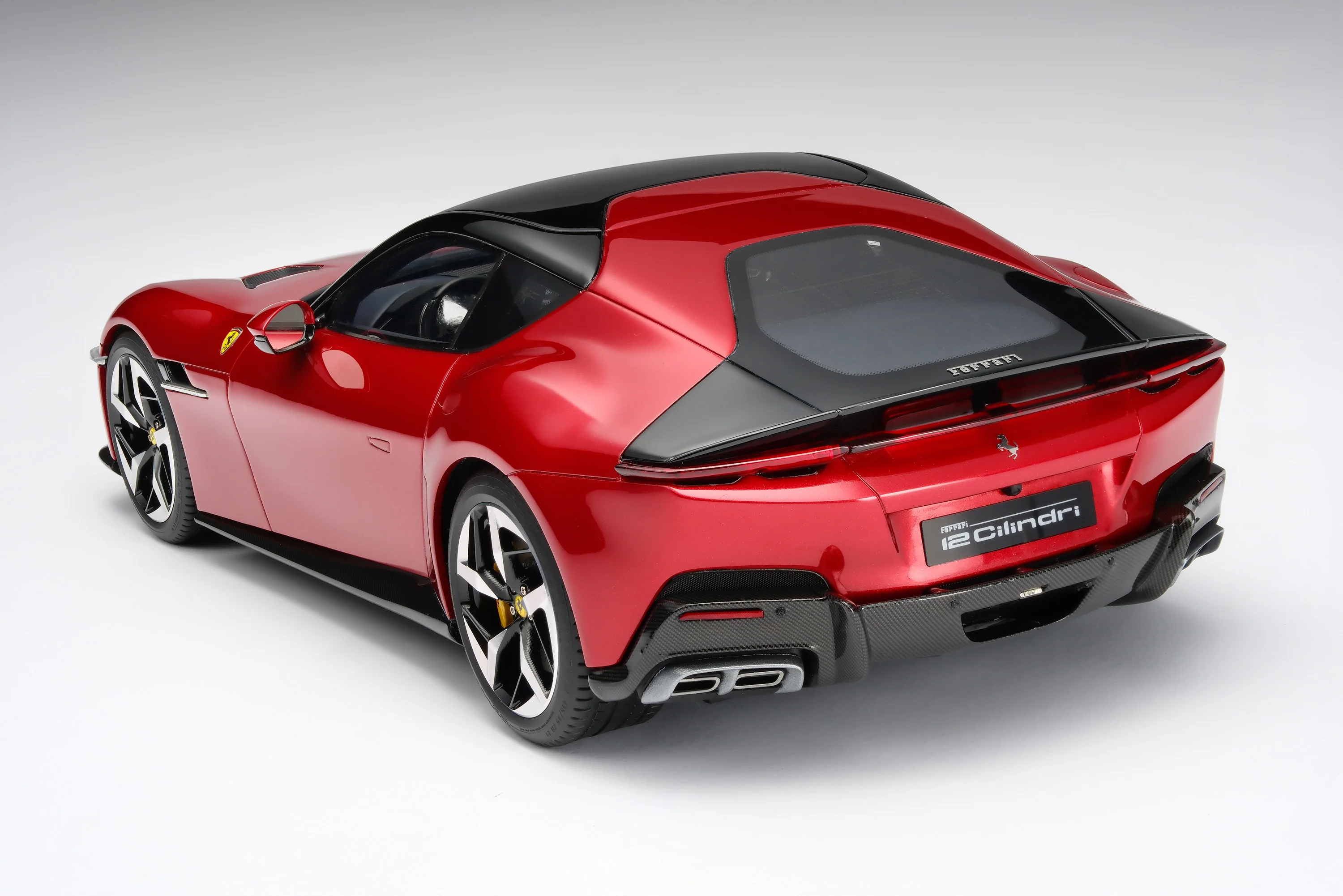 Ferrari 12Cilindri (2024) - Image 14