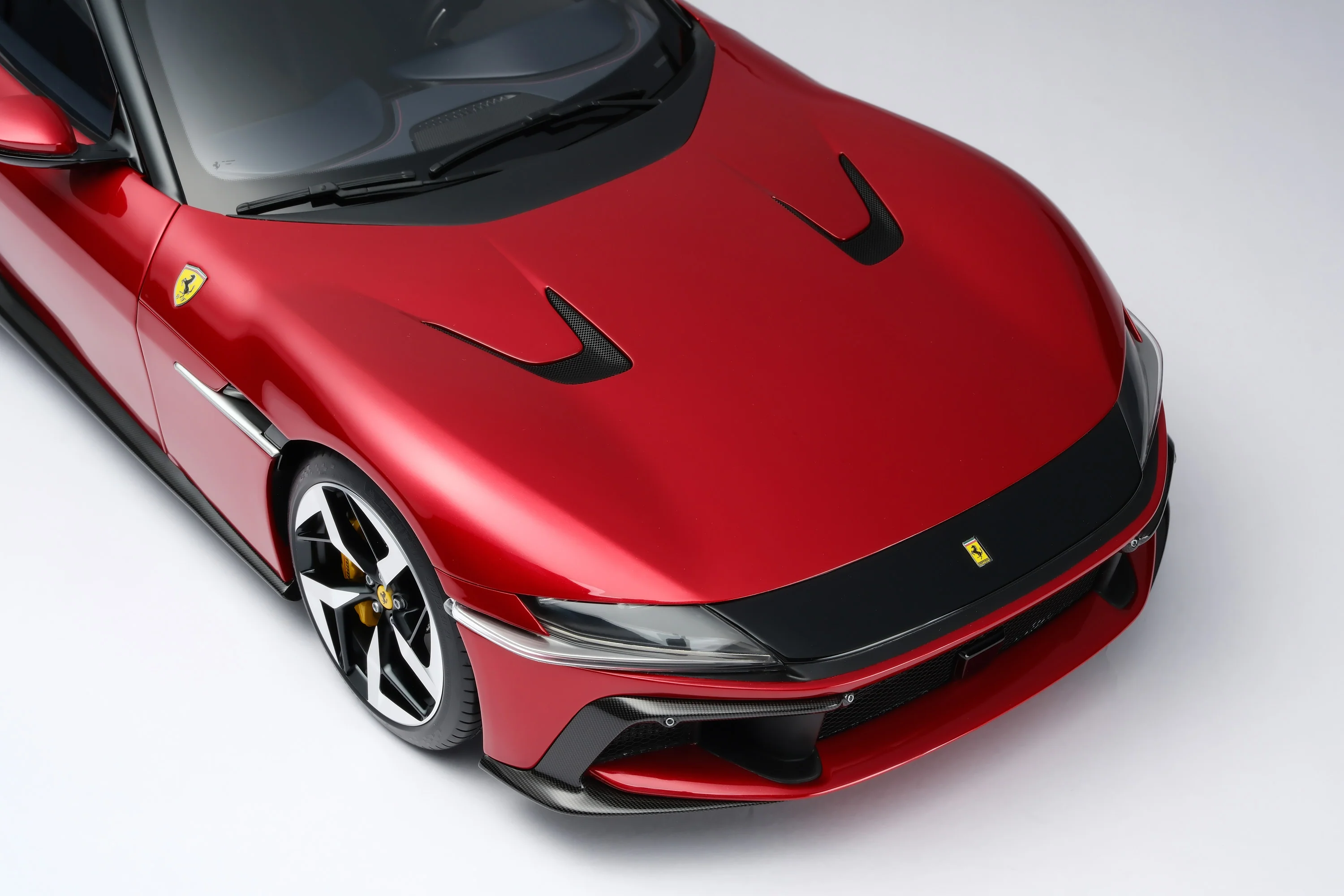 Ferrari 12Cilindri (2024) - Image 15