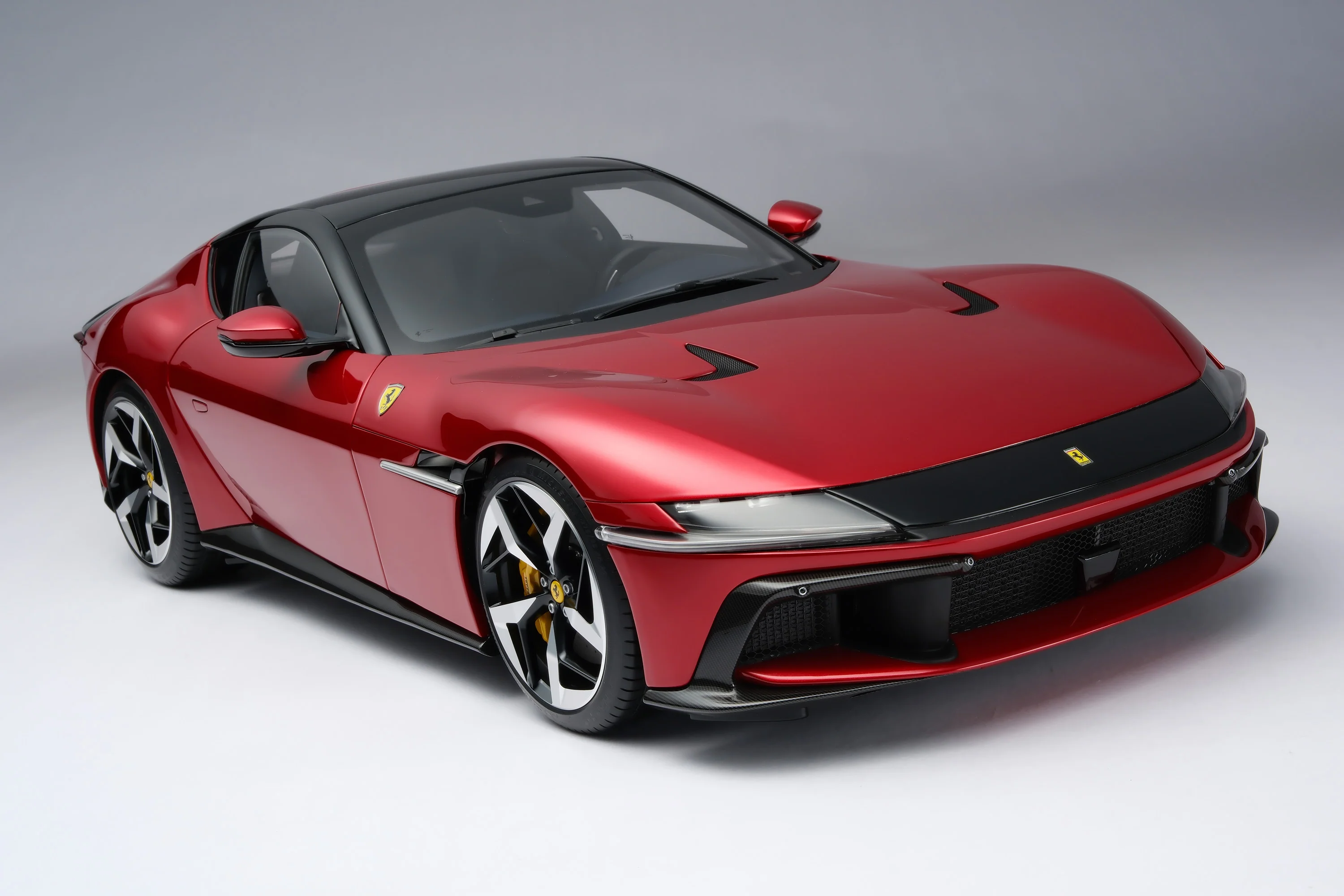 Ferrari 12Cilindri (2024) - Image 17