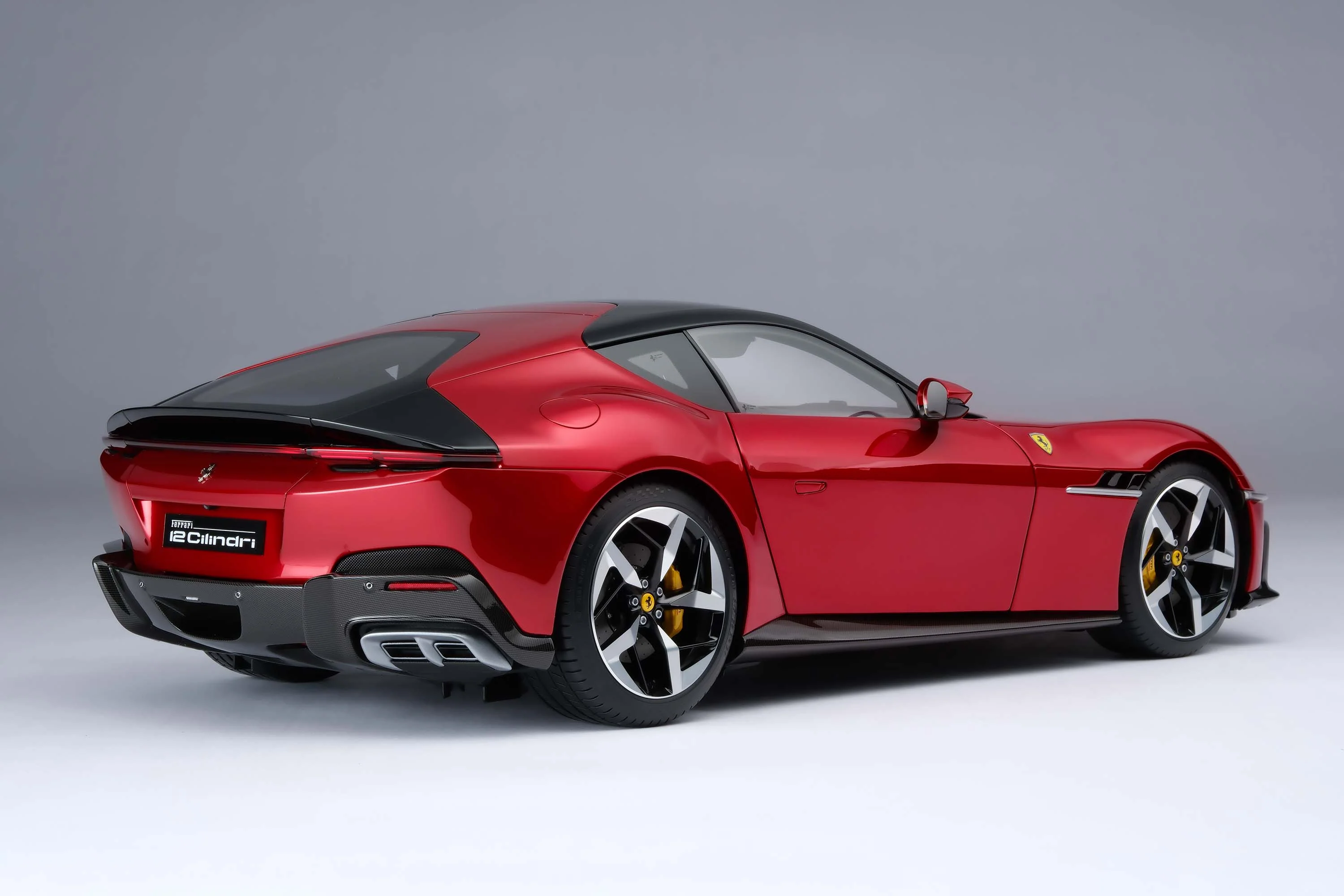 Ferrari 12Cilindri (2024) - Image 25