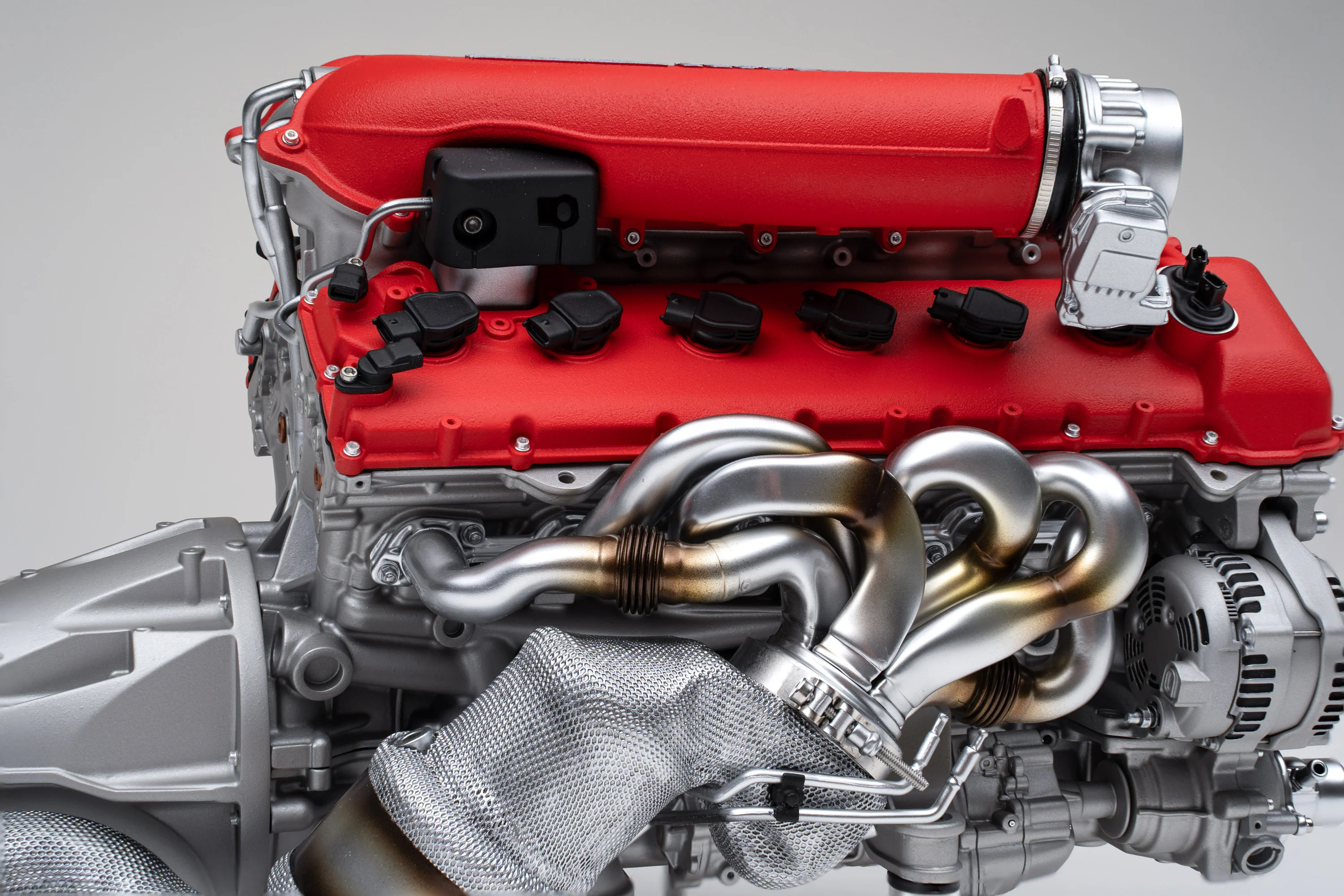 Ferrari 12Cilindri V12 F140HD Engine and Gearbox - Image 17
