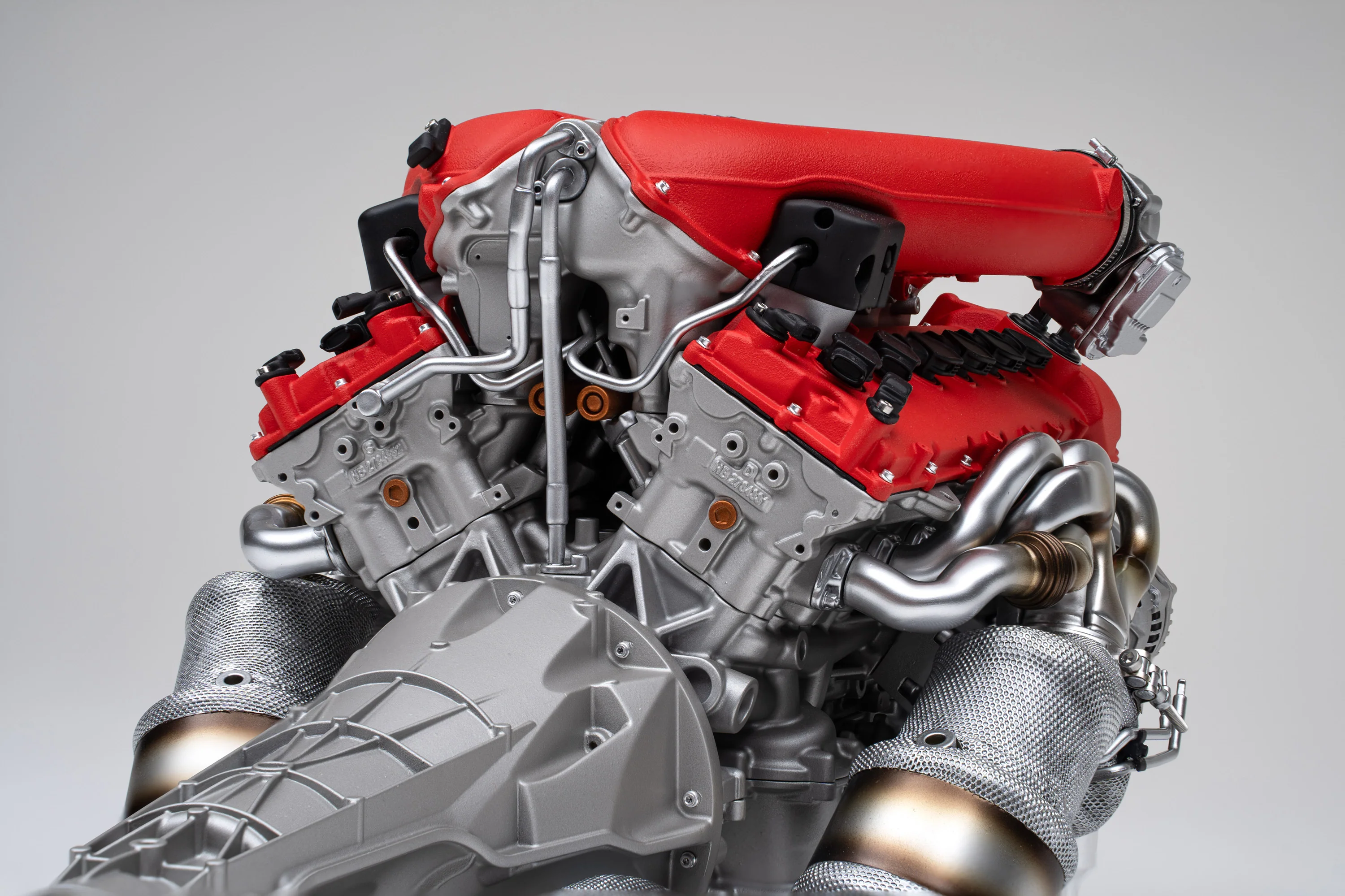 Ferrari 12Cilindri V12 F140HD Engine and Gearbox - Image 19