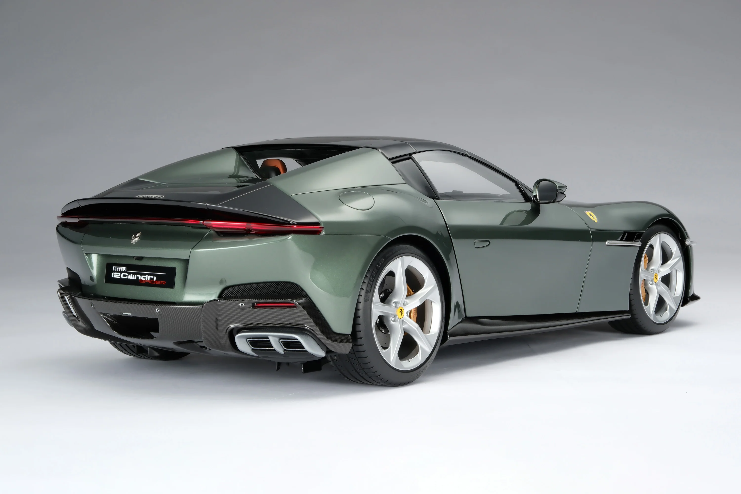 Ferrari 12Cilindri Spider (2024) - Image 13