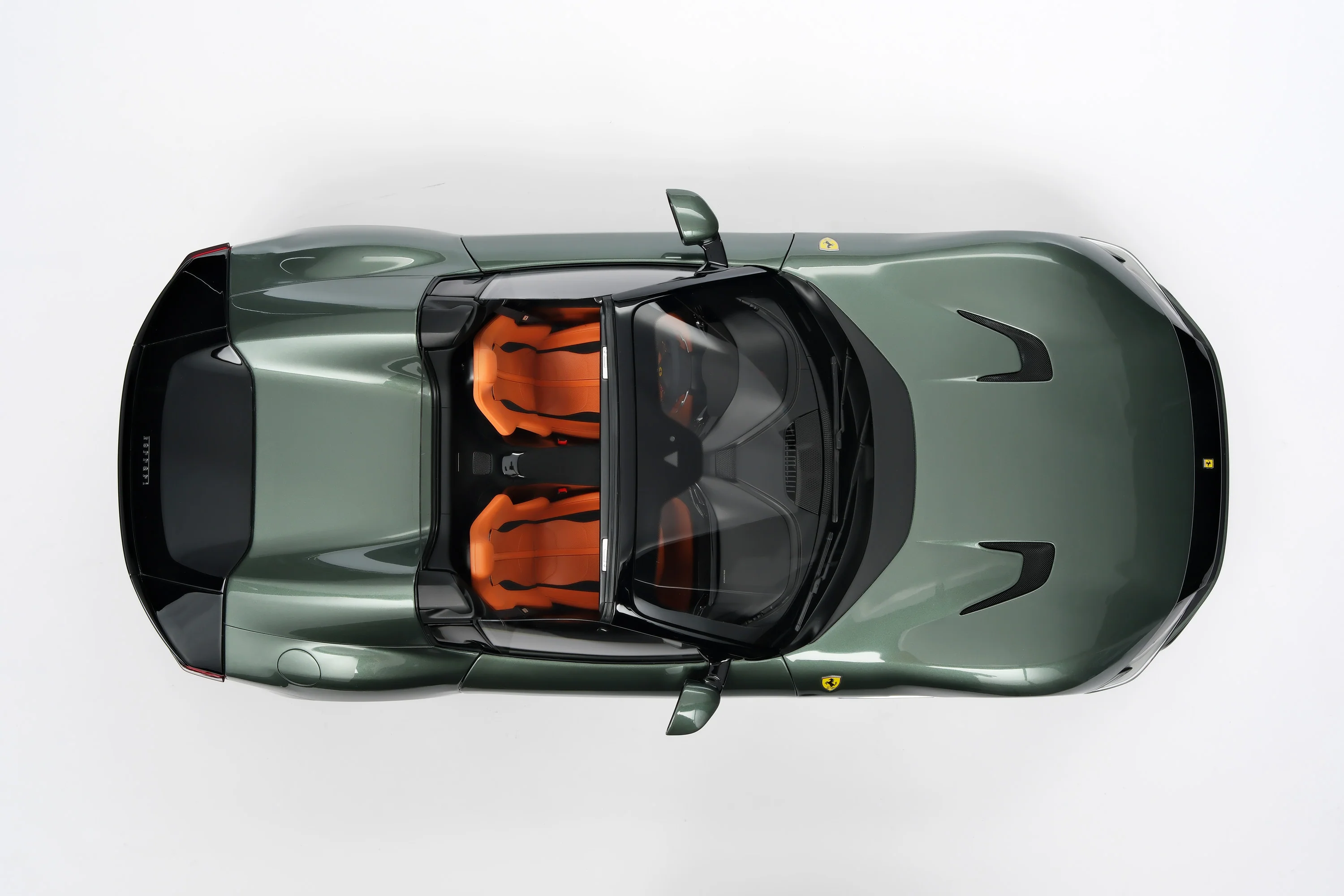 Ferrari 12Cilindri Spider (2024) - Image 19