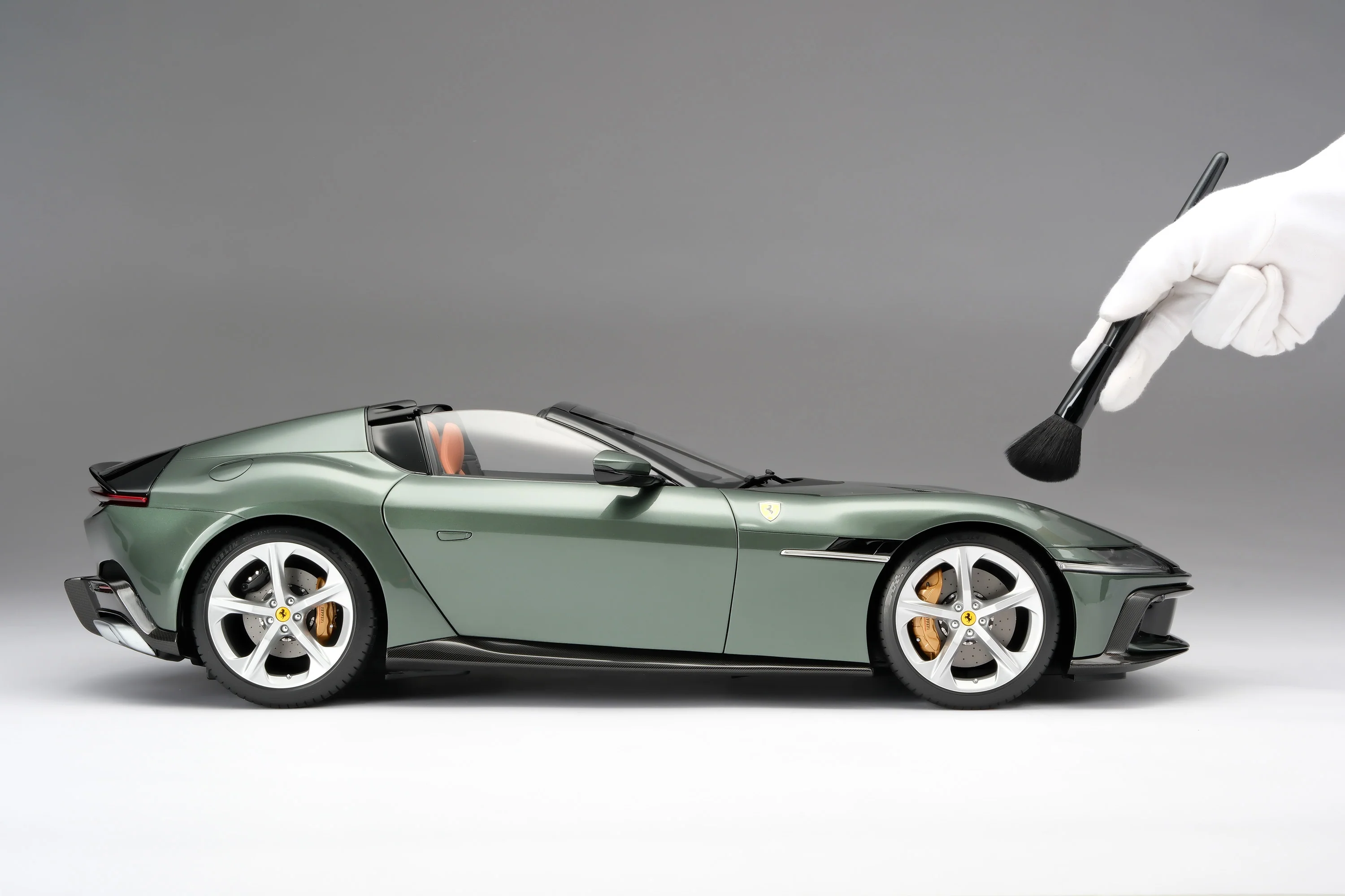 Ferrari 12Cilindri Spider (2024) - Image 4