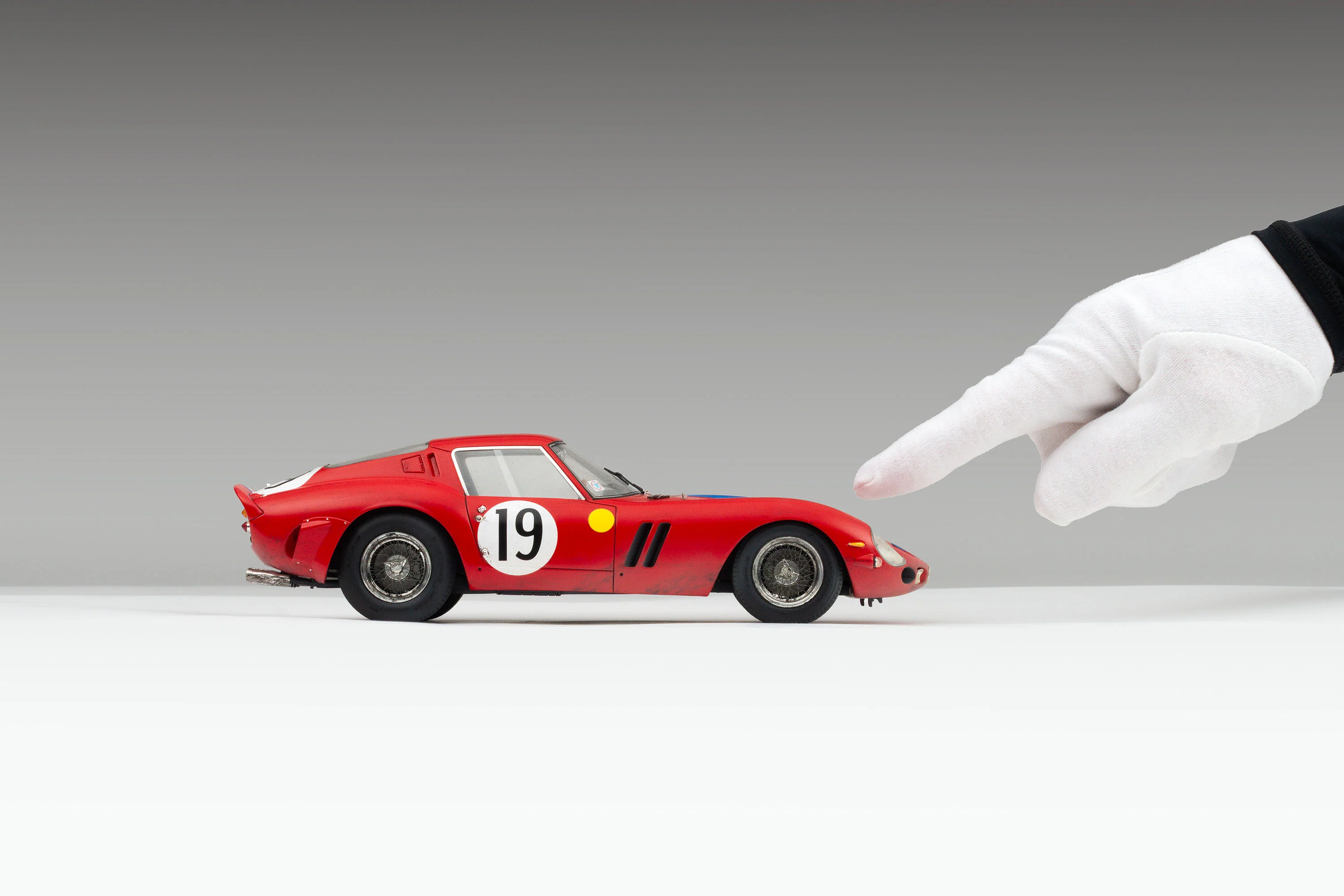 Ferrari 250 GTO - 3705GT - 1962 Le Mans Class Winner - Race Weathered - Image 4