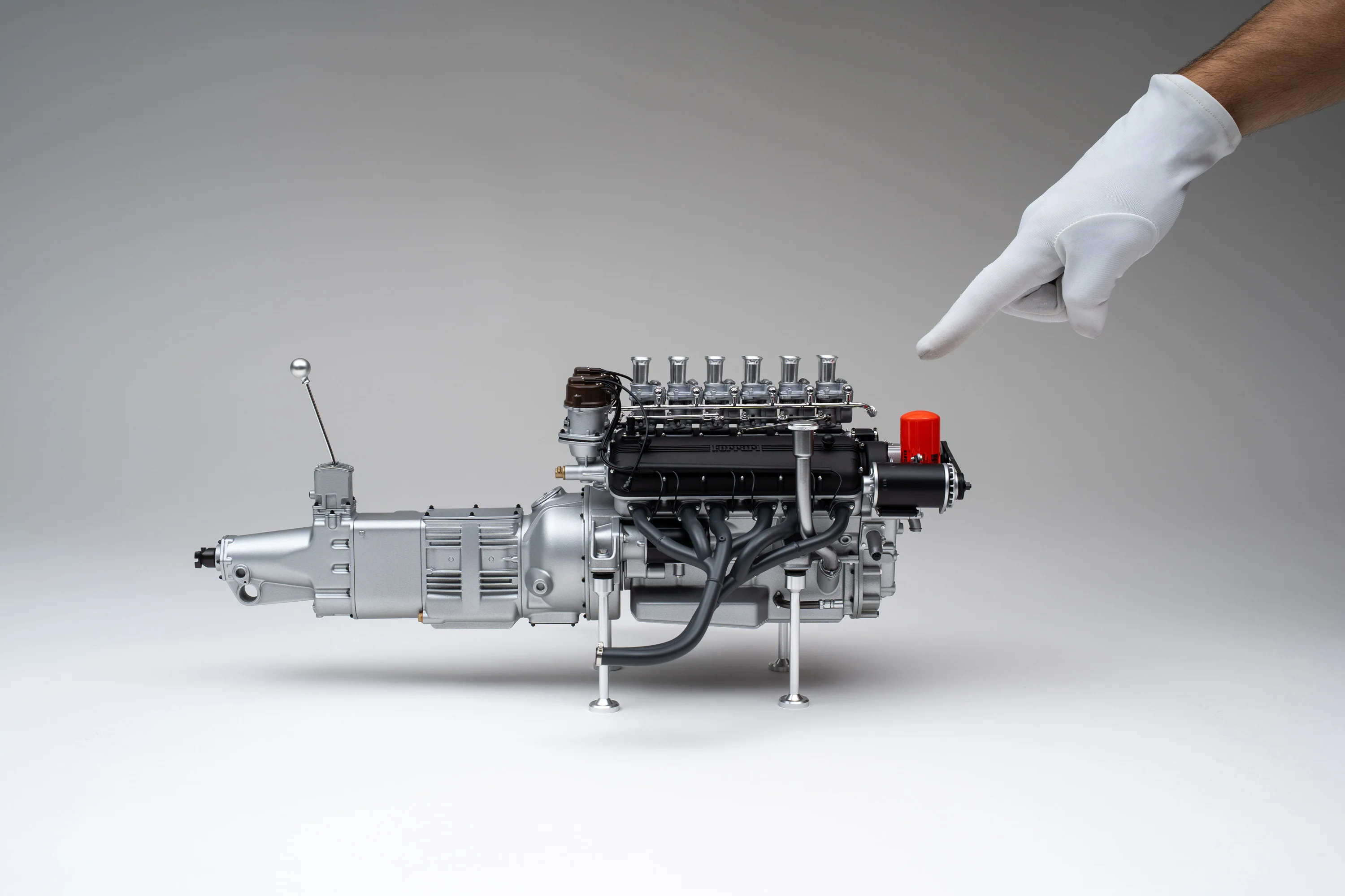 Ferrari 250 GTO V12 Engine and Gearbox - Image 4