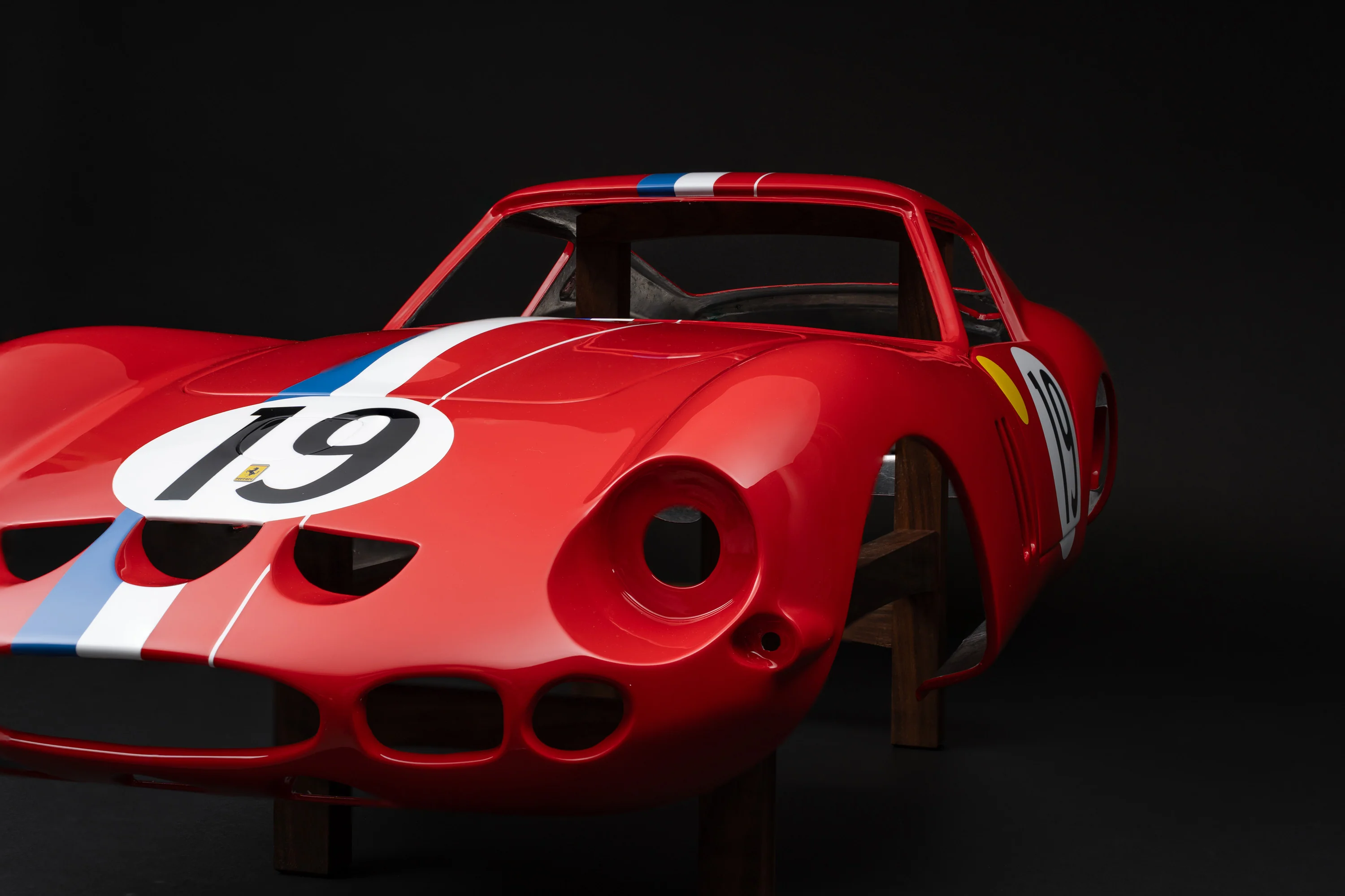 Ferrari 250 GTO - Painted Aluminium Body Replica - Image 36
