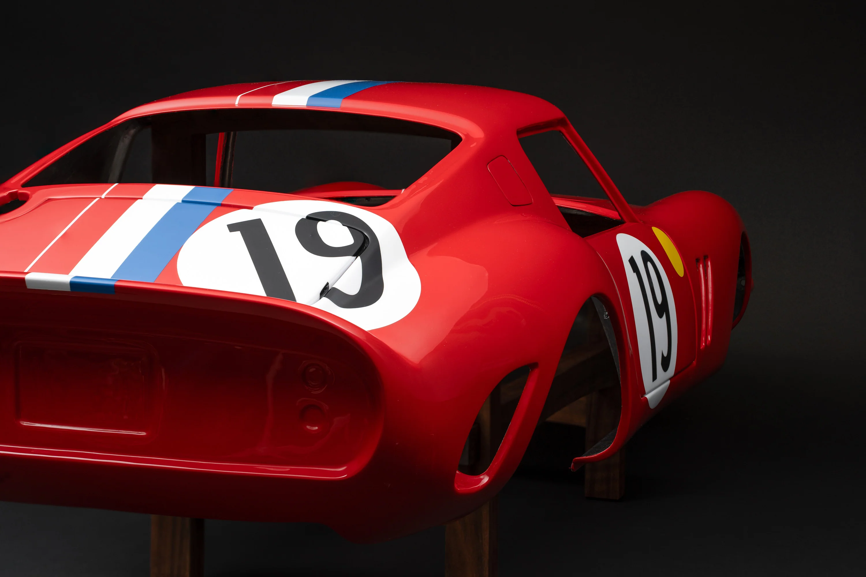 Ferrari 250 GTO - Painted Aluminium Body Replica - Image 41