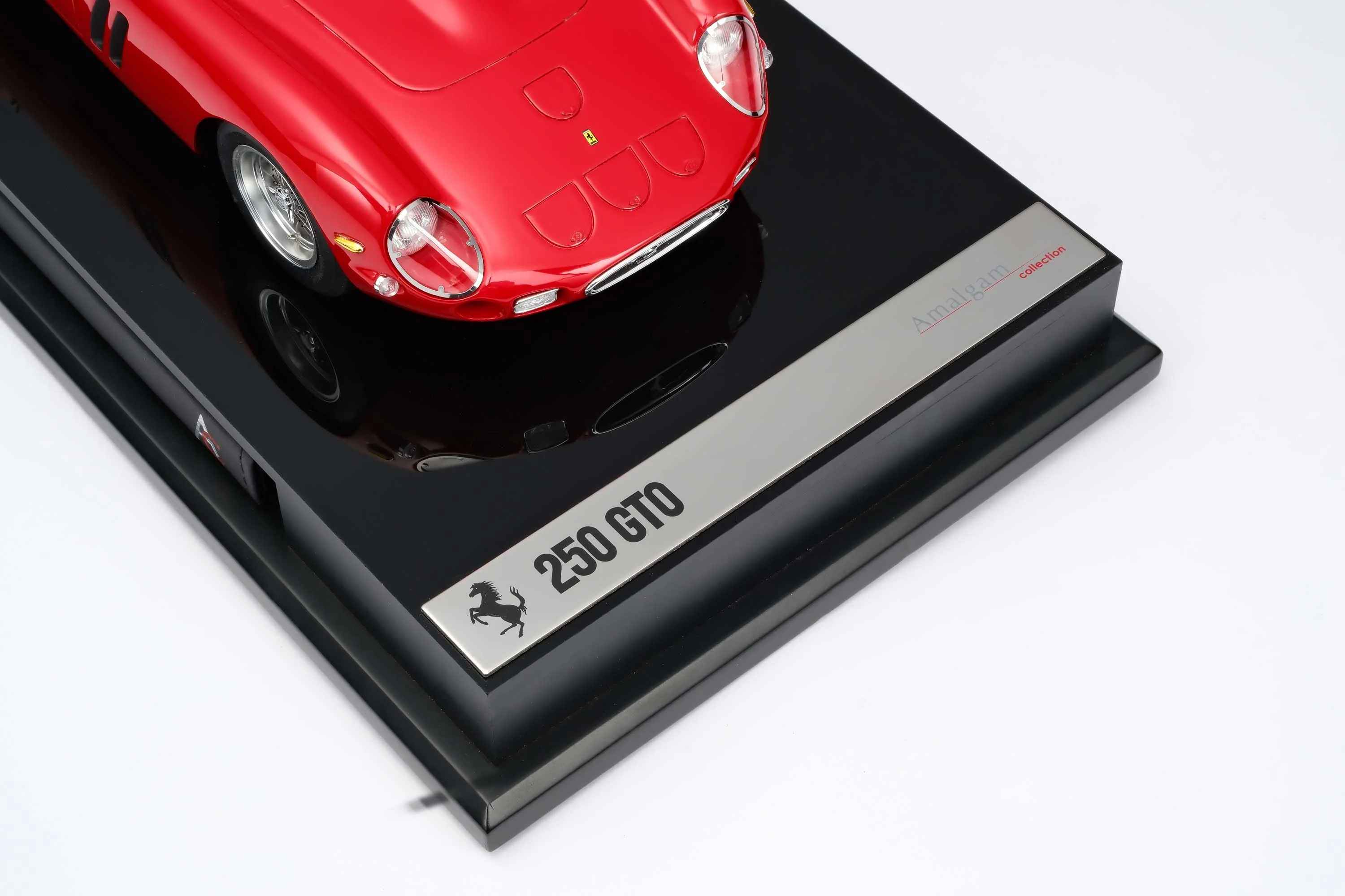 Ferrari 250 GTO - Road Specification - Image 8