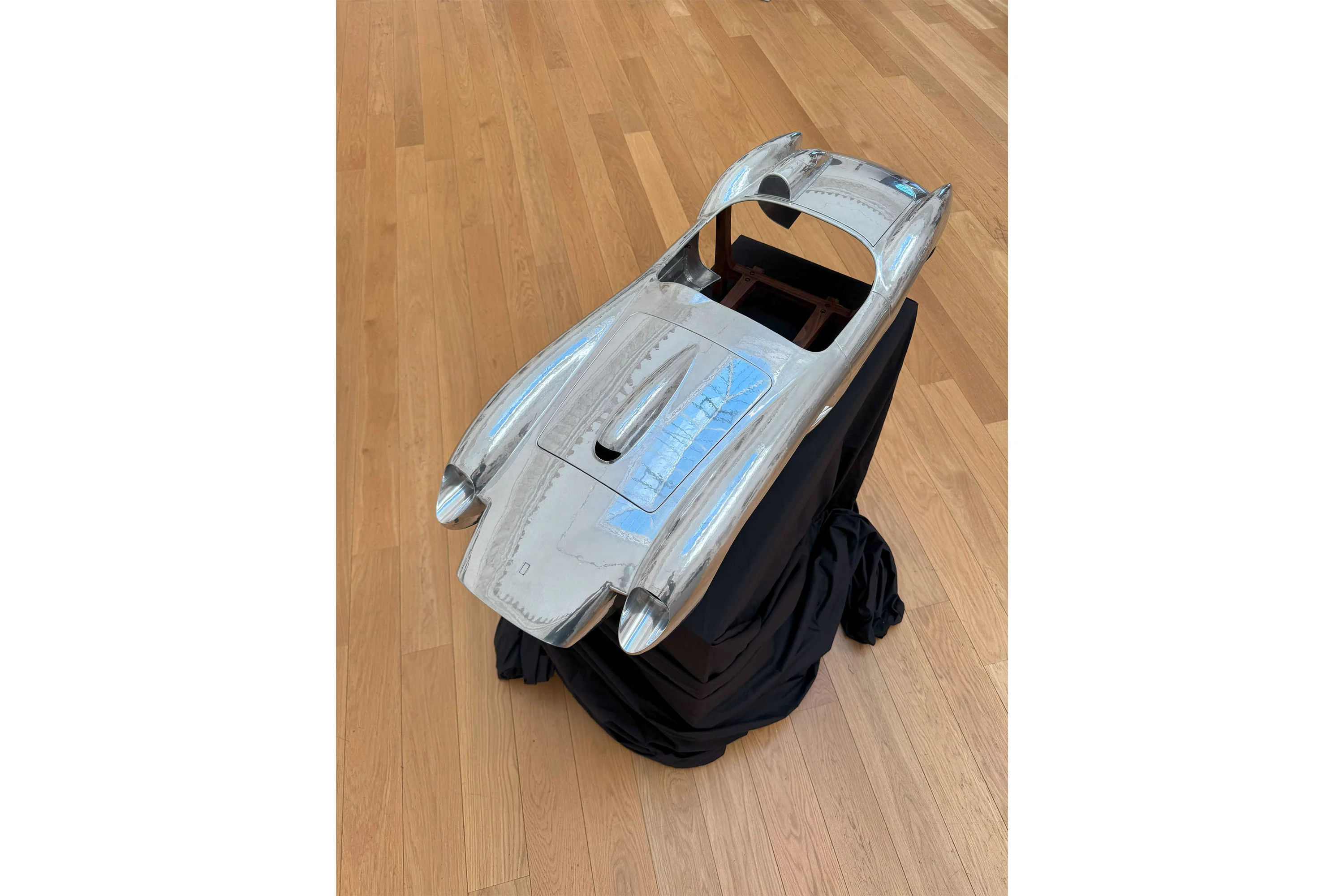 Ferrari 250 TR Aluminium Body Replica - Hammered Finish - Image 16