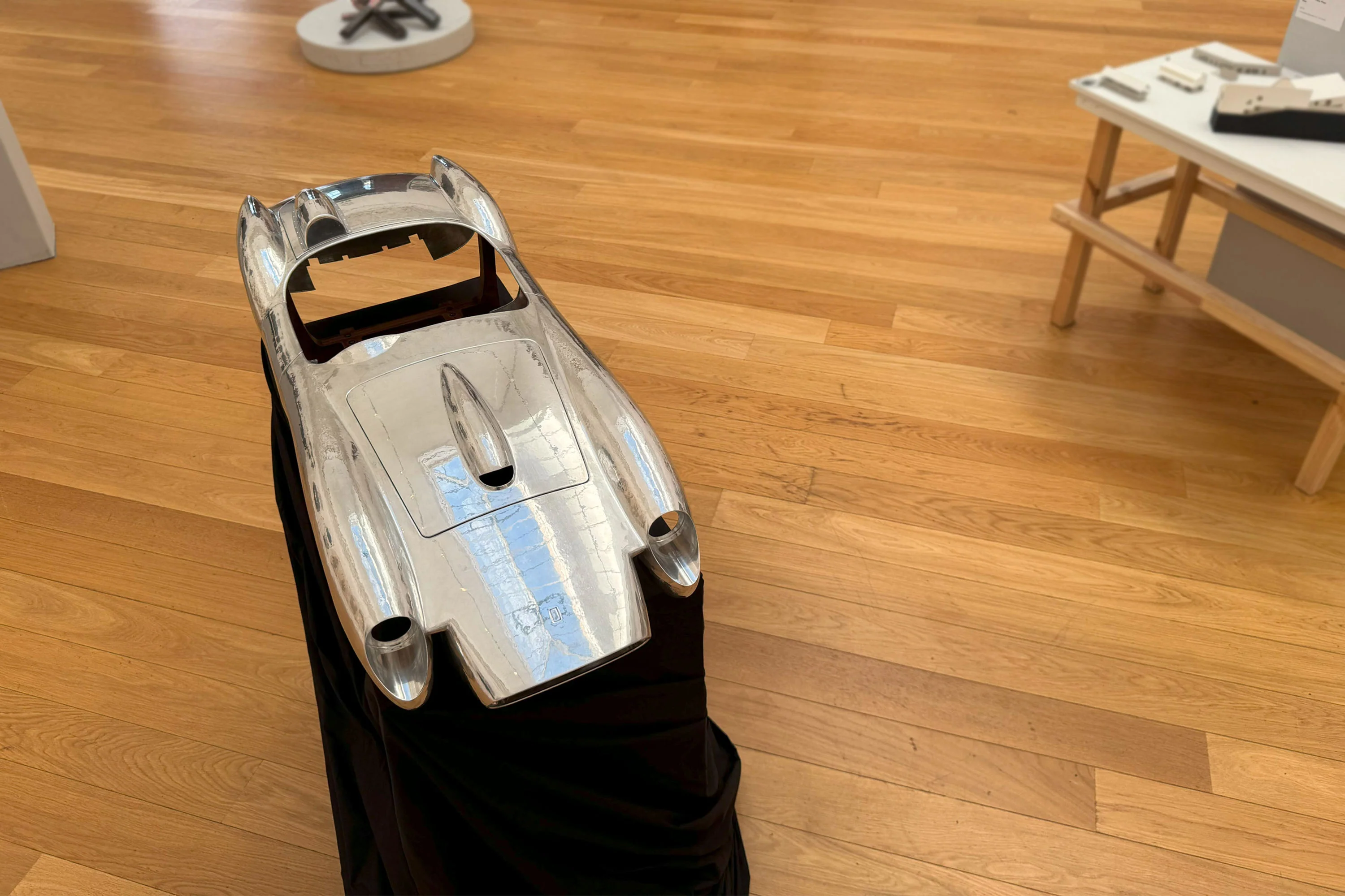 Ferrari 250 TR Aluminium Body Replica - Hammered Finish - Image 9