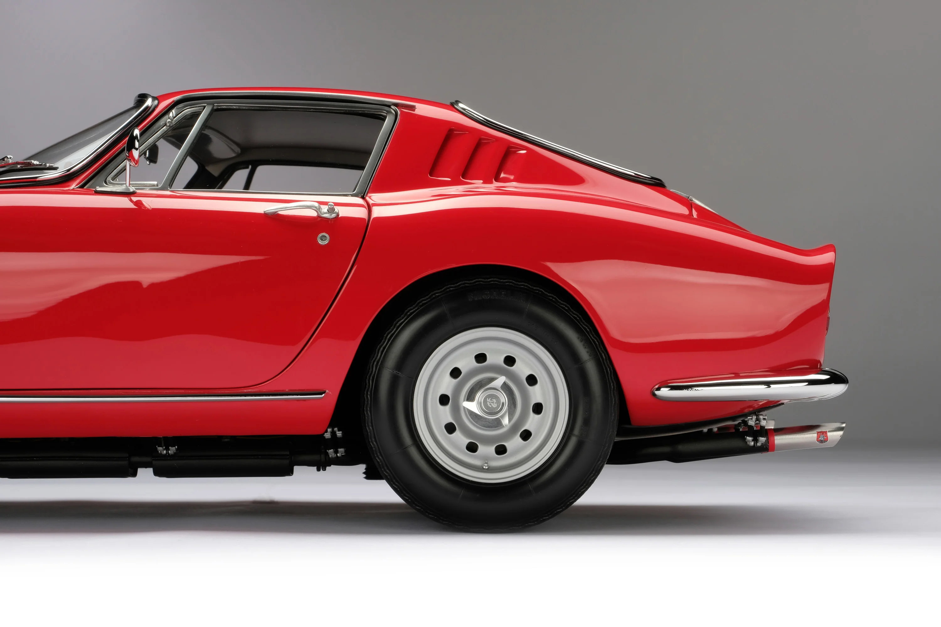 Ferrari 275 GTB/4 (1966) - Image 11