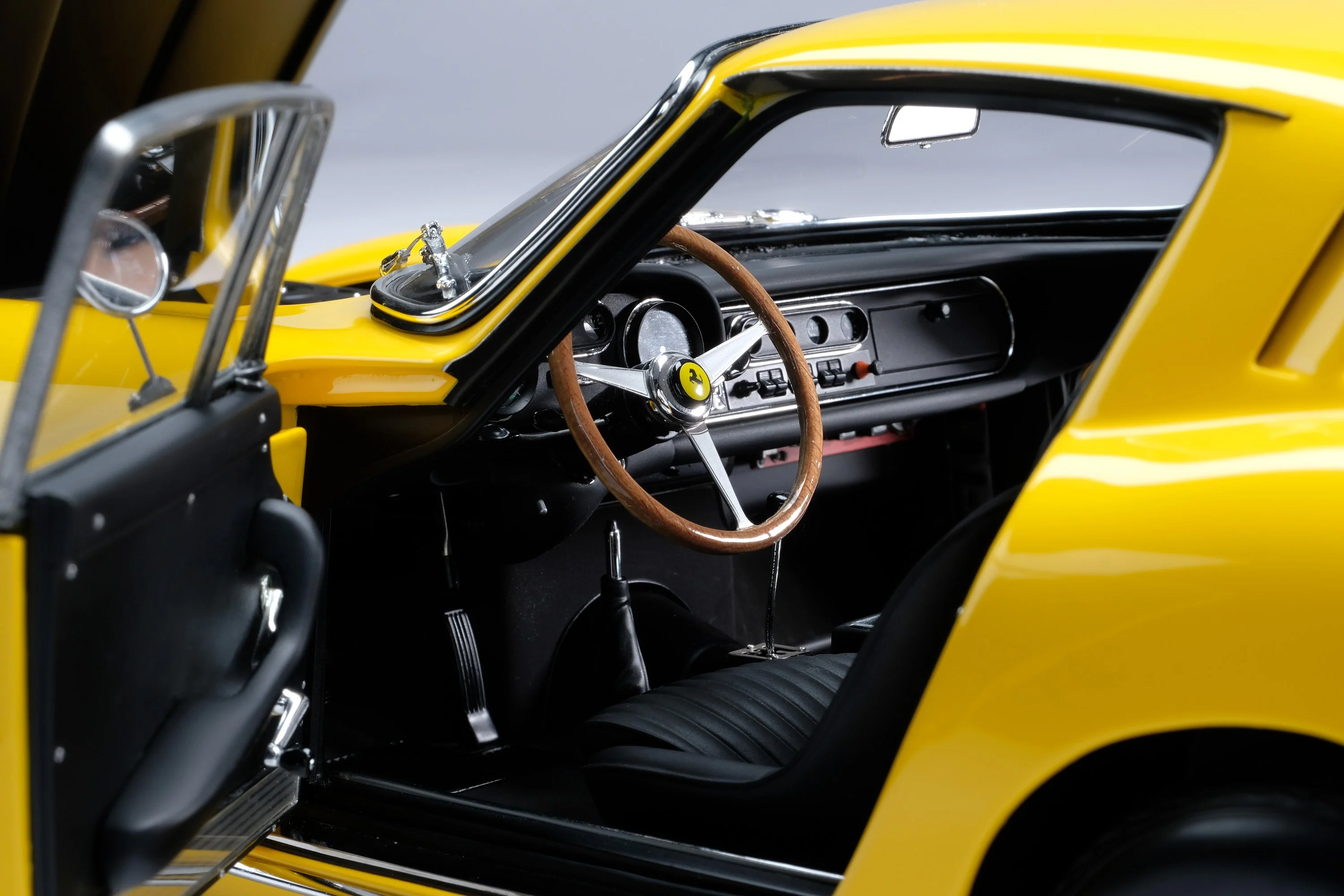 Ferrari 275 GTB/4 (1966) - Image 16