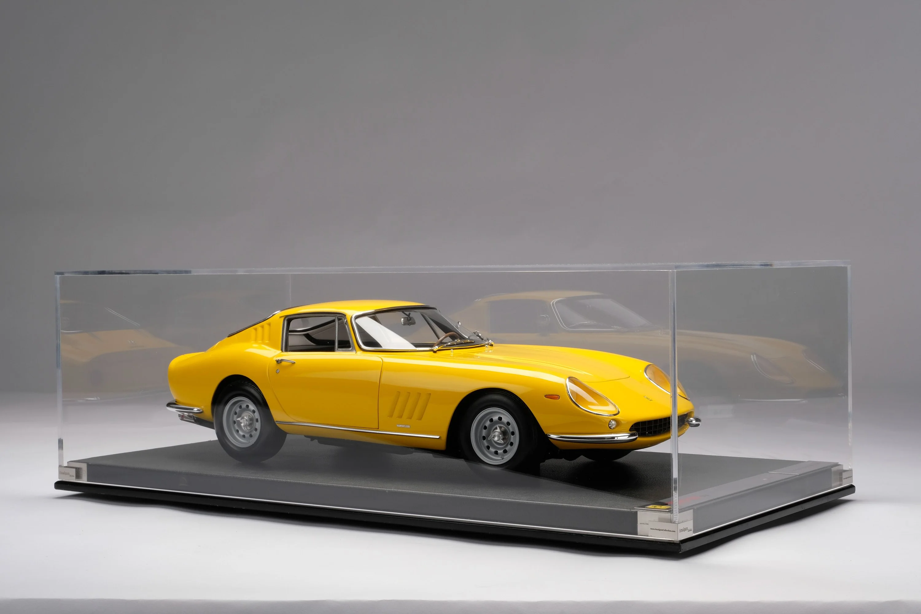 Ferrari 275 GTB/4 (1966) - Image 22