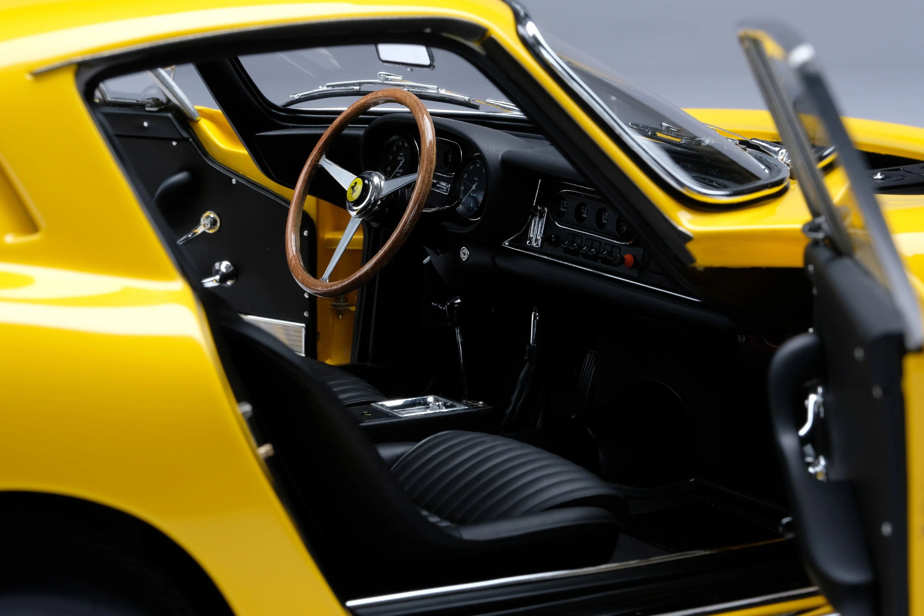 Ferrari 275 GTB/4 (1966) - Image 29