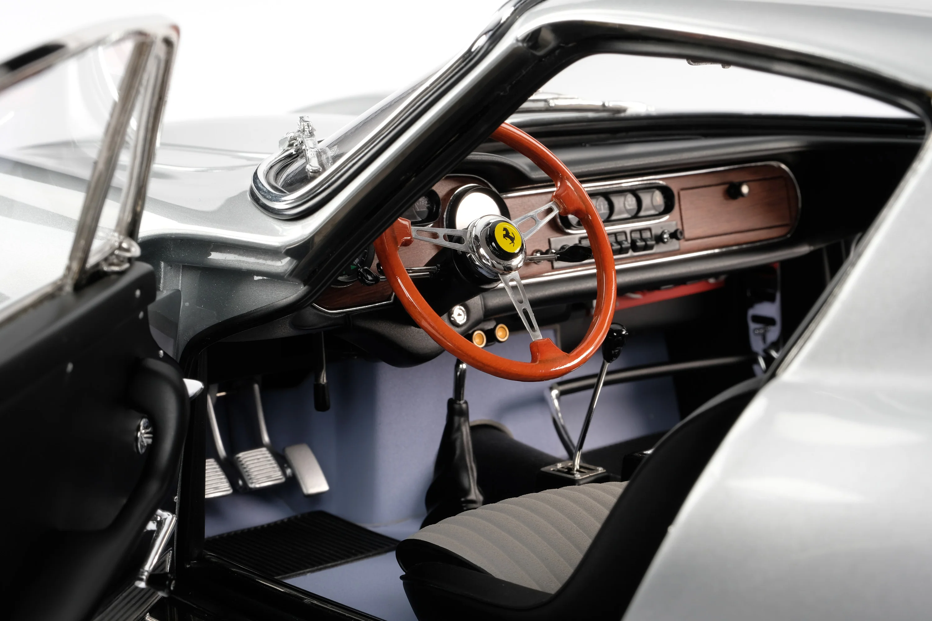 Ferrari 275 GTB/4 (1966) - Image 36