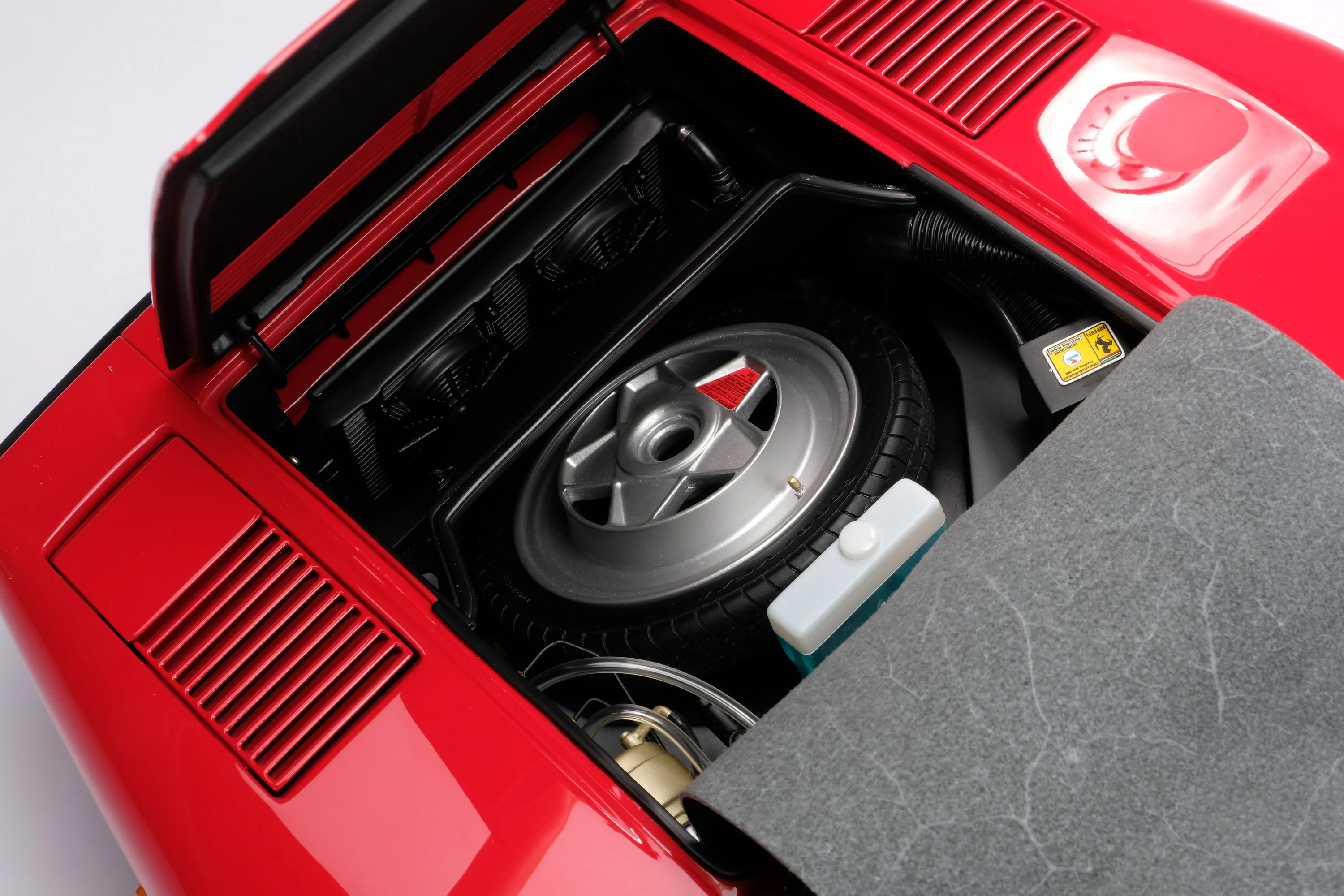 Ferrari 288 GTO (1984) - Image 10