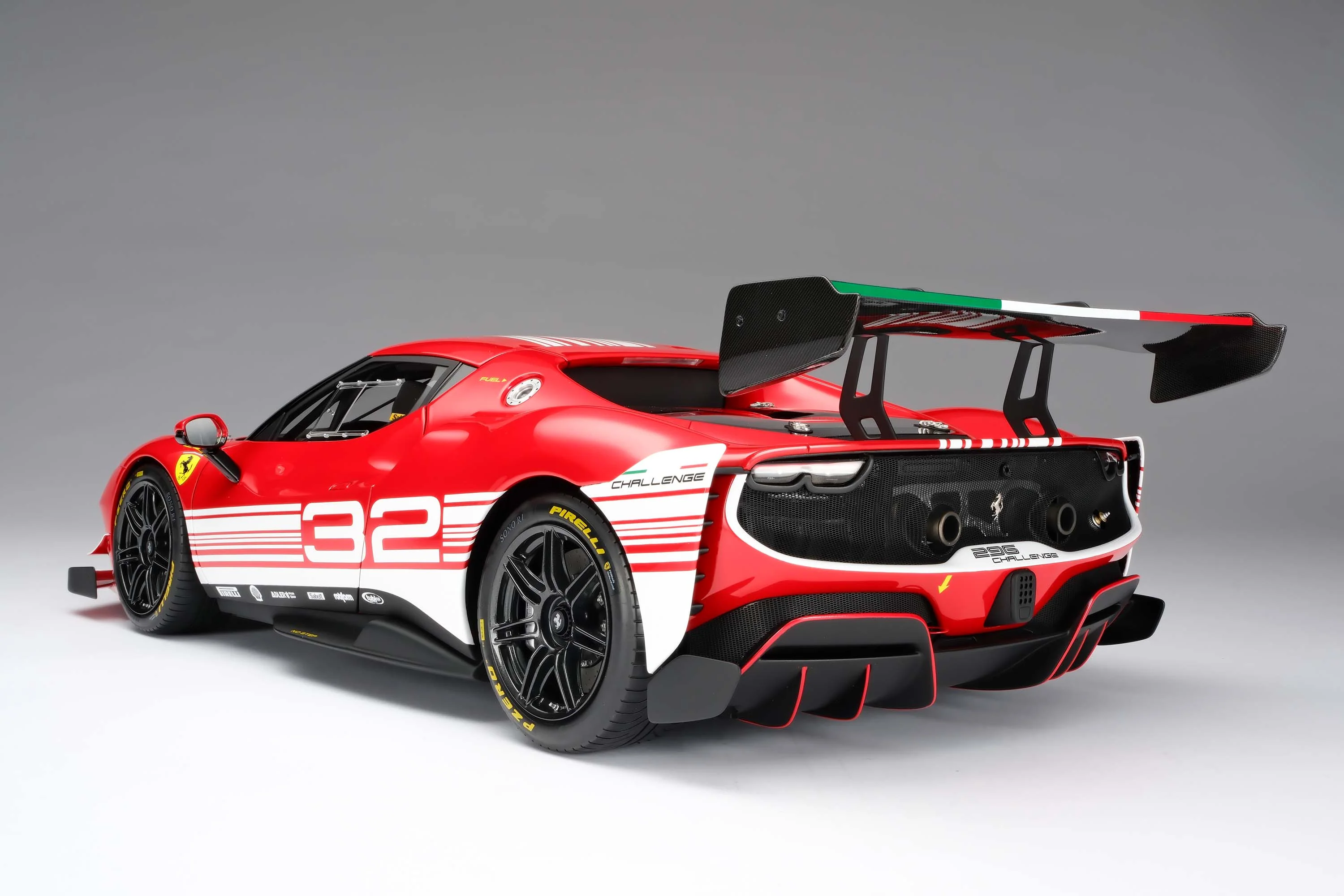 Ferrari 296 Challenge (2023) - Image 15