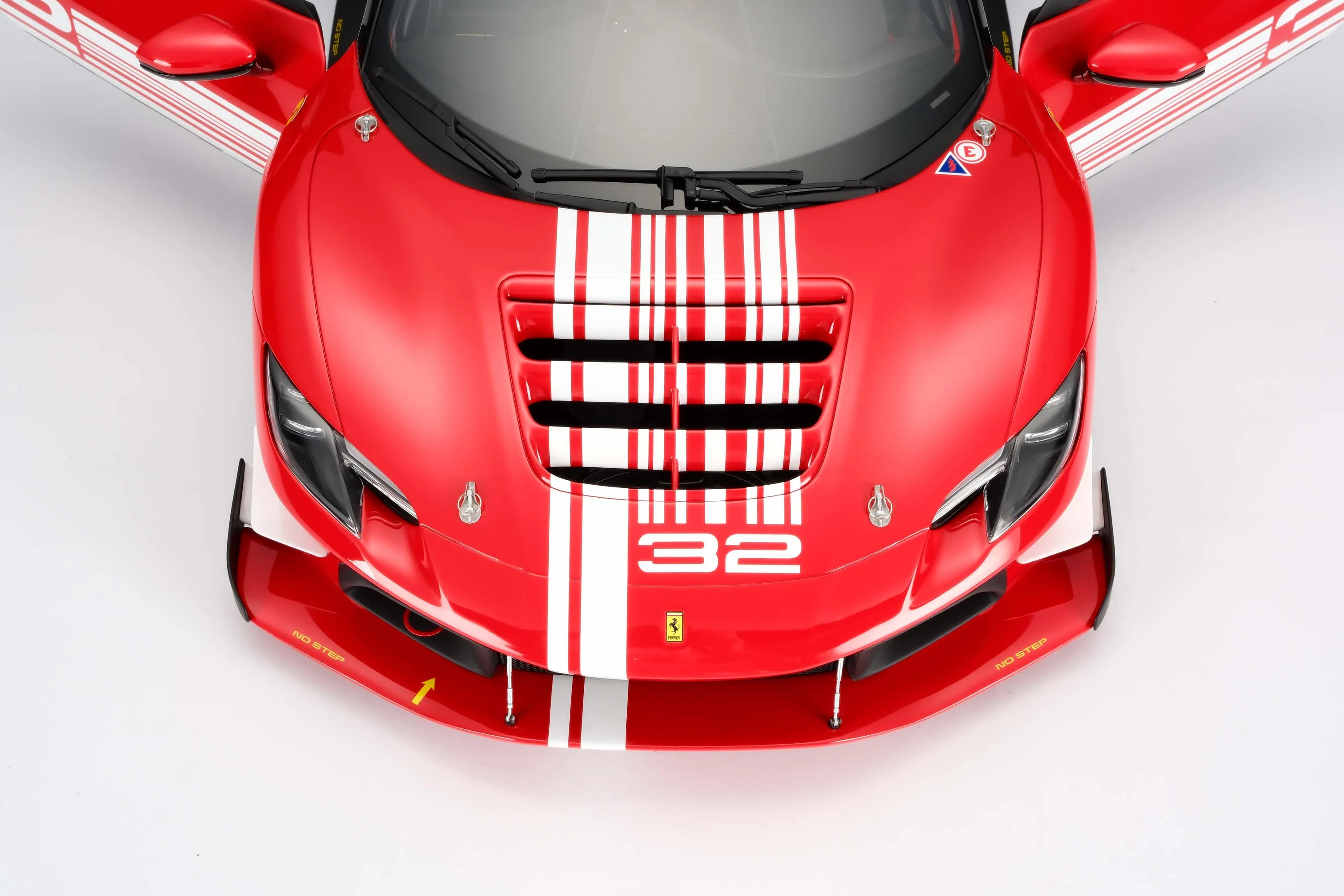 Ferrari 296 Challenge (2023) - Image 28