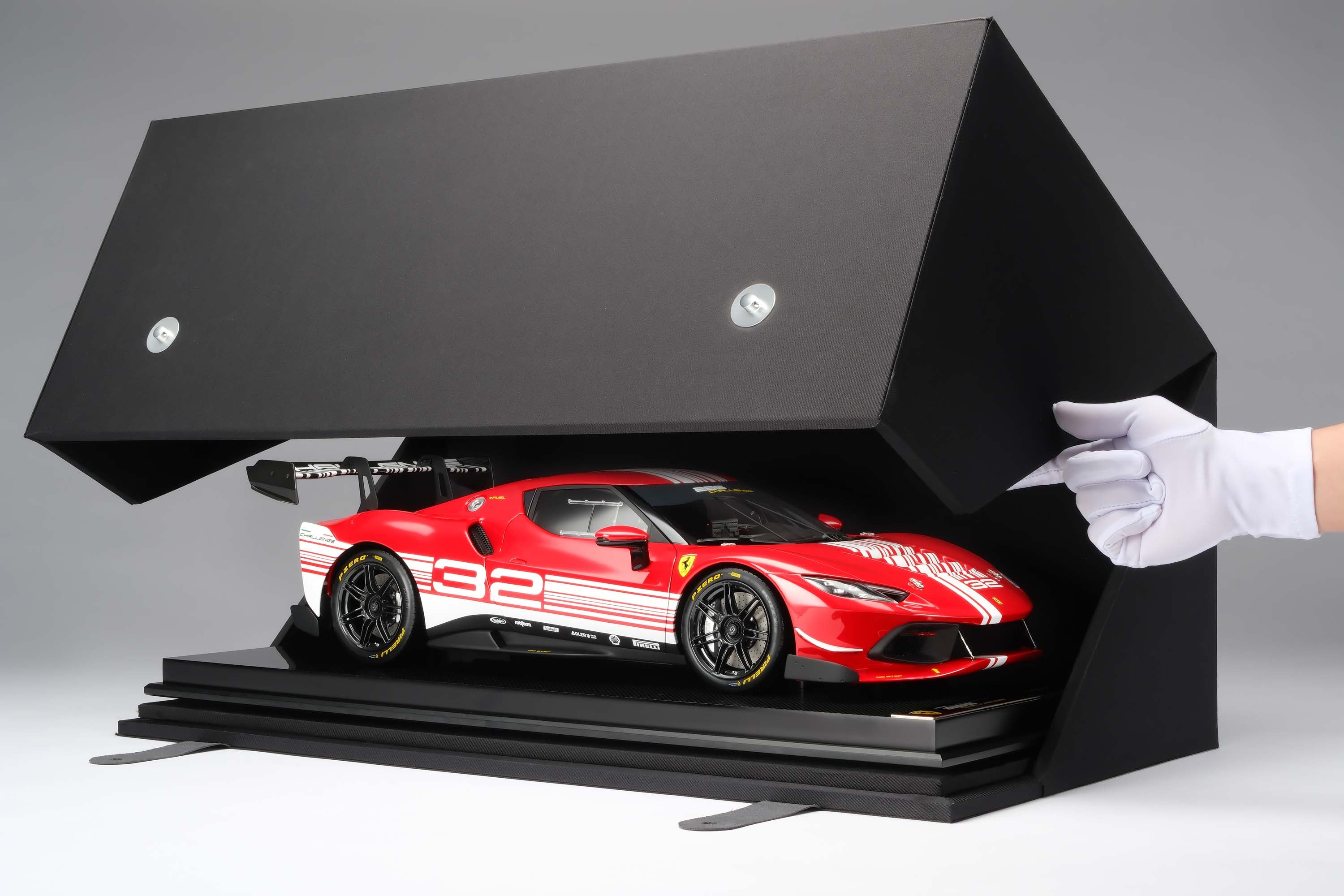Ferrari 296 Challenge (2023) - Image 6