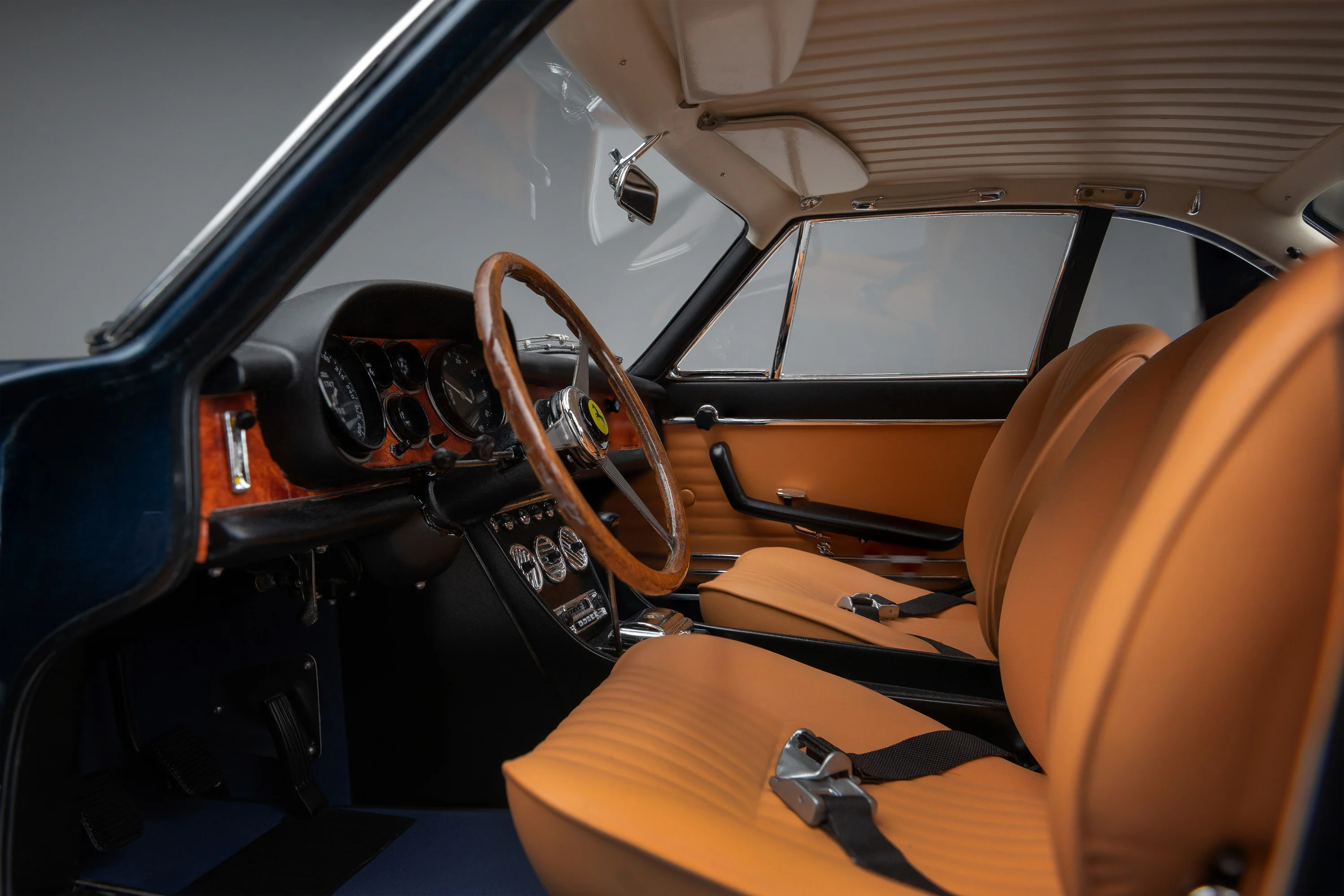 Ferrari 330 GTC (1966) - Image 6