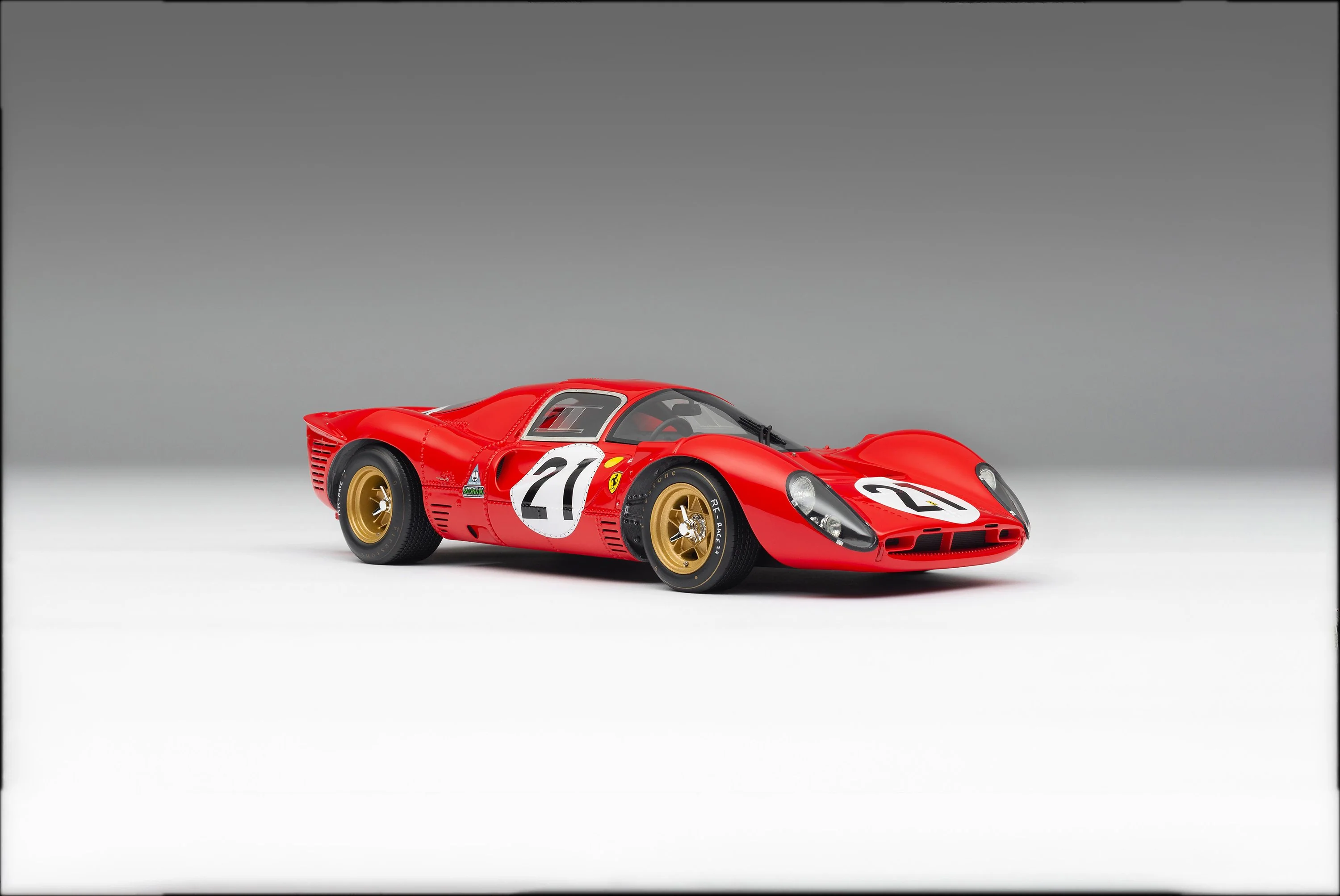 Ferrari 330 P4 - 1967 Le Mans - 2nd Place - Class Winner - Image 2