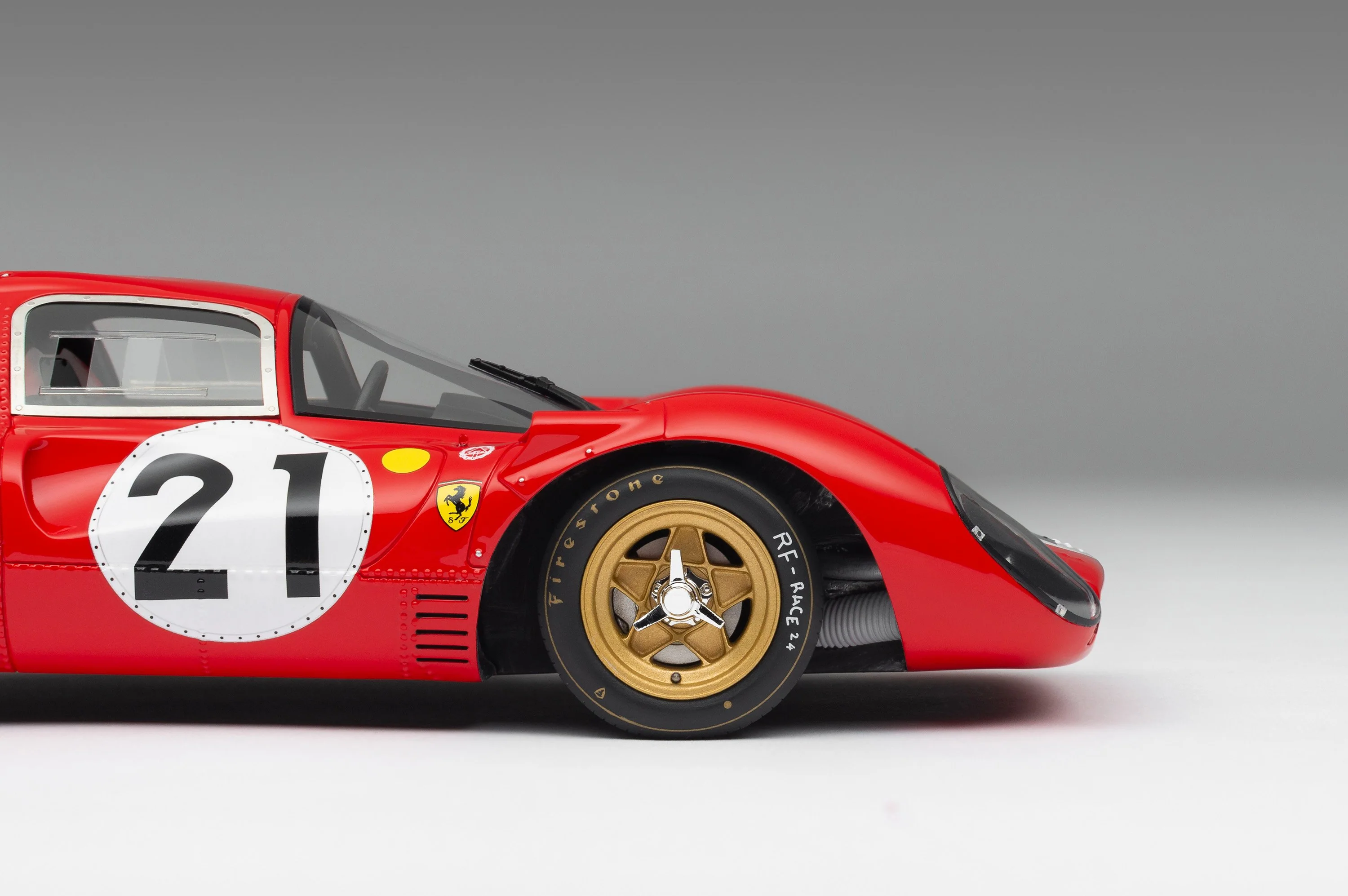 Ferrari 330 P4 - 1967 Le Mans - 2nd Place - Class Winner - Image 4