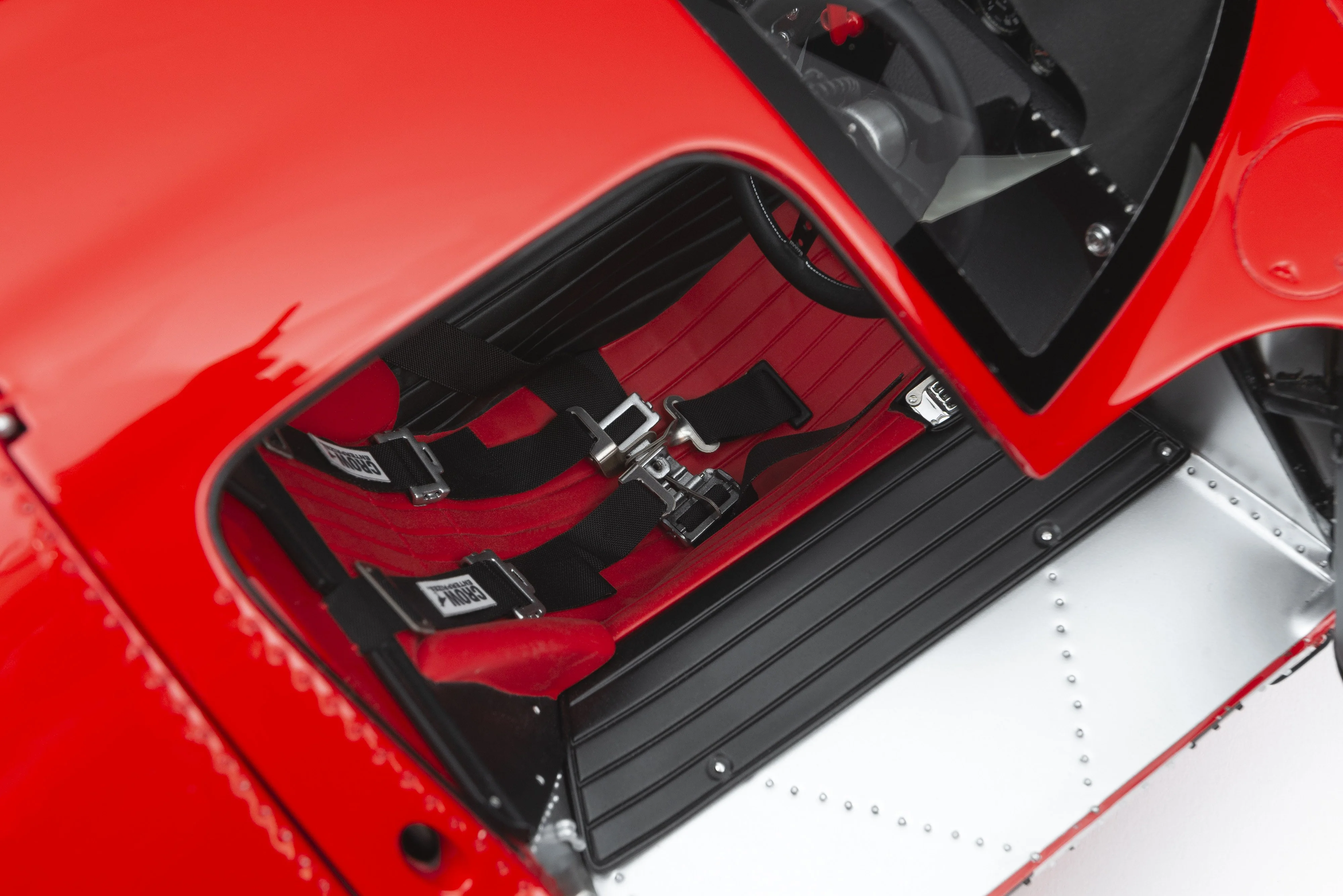 Ferrari 330 P4 - 1967 Le Mans - 2nd Place - Class Winner - Image 17