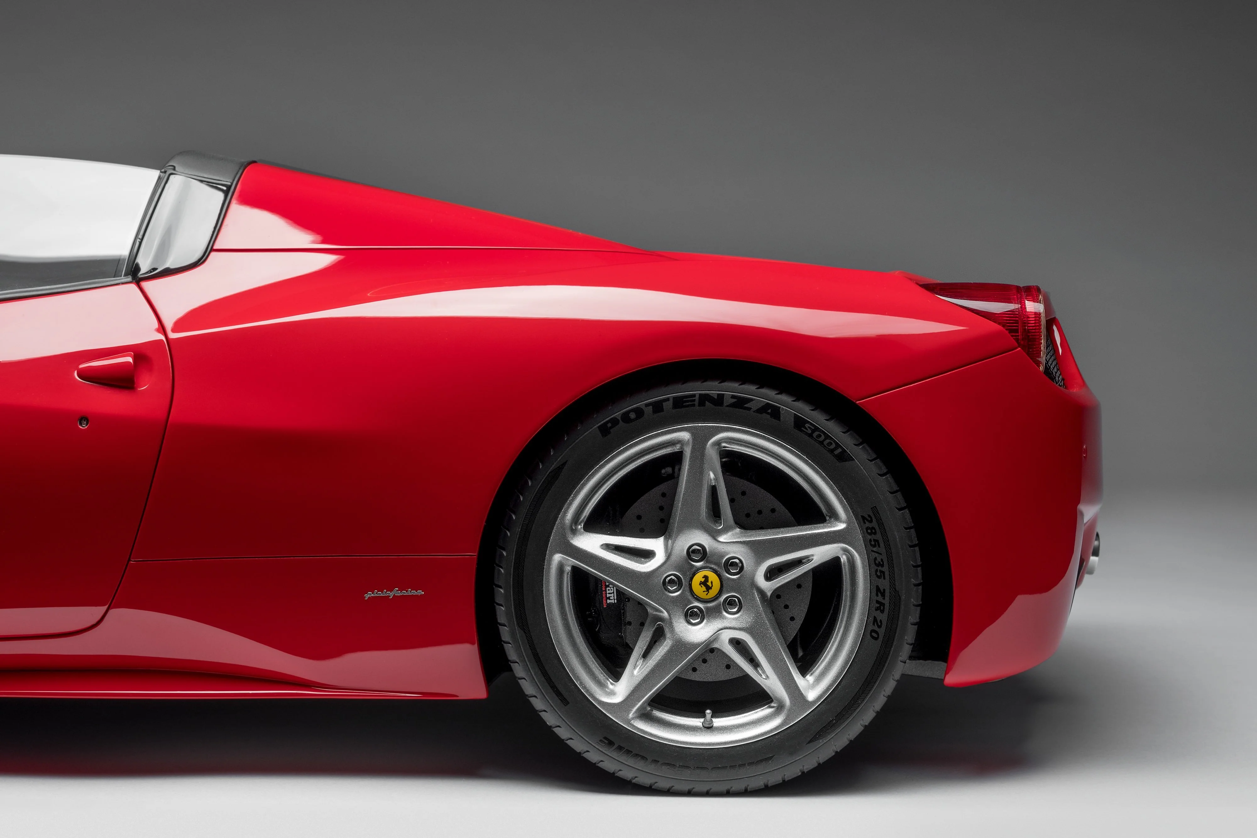 Ferrari 458 Spider (2011) - Image 12