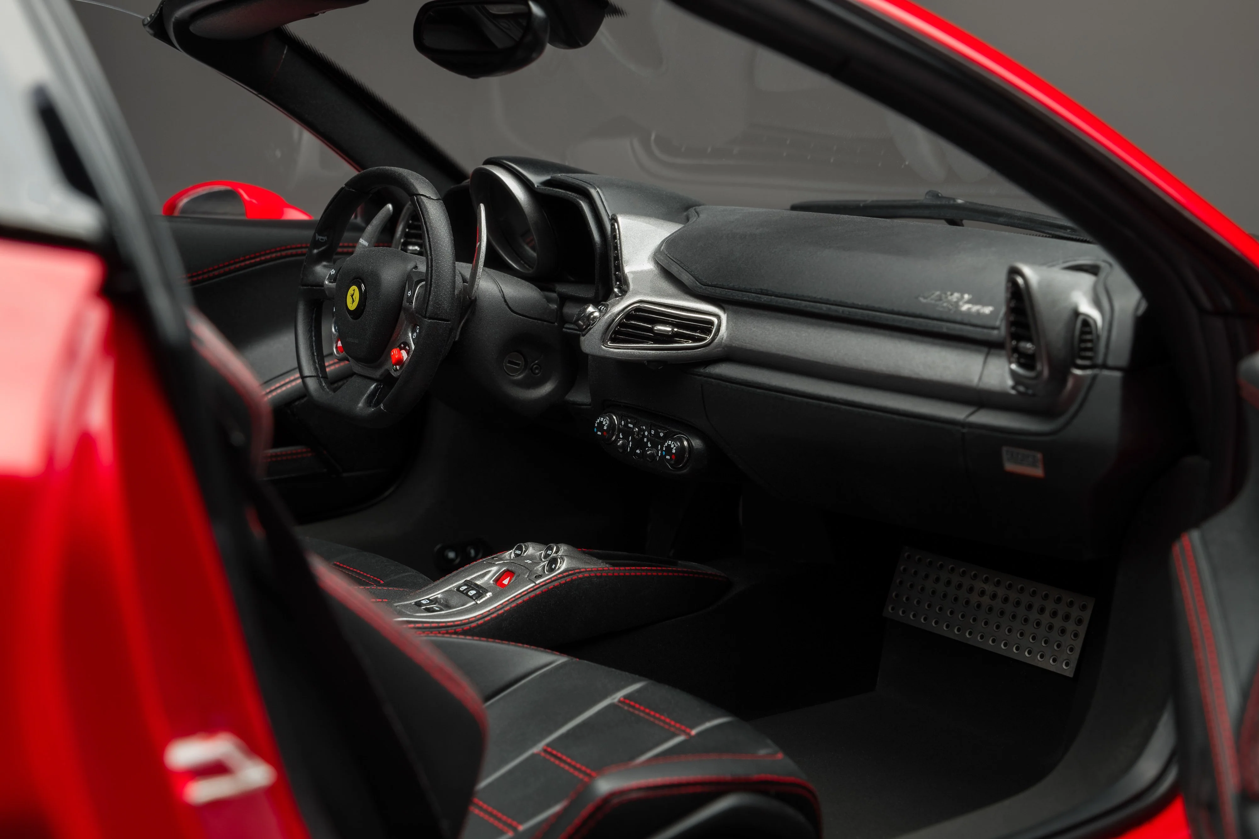 Ferrari 458 Spider (2011) - Image 14