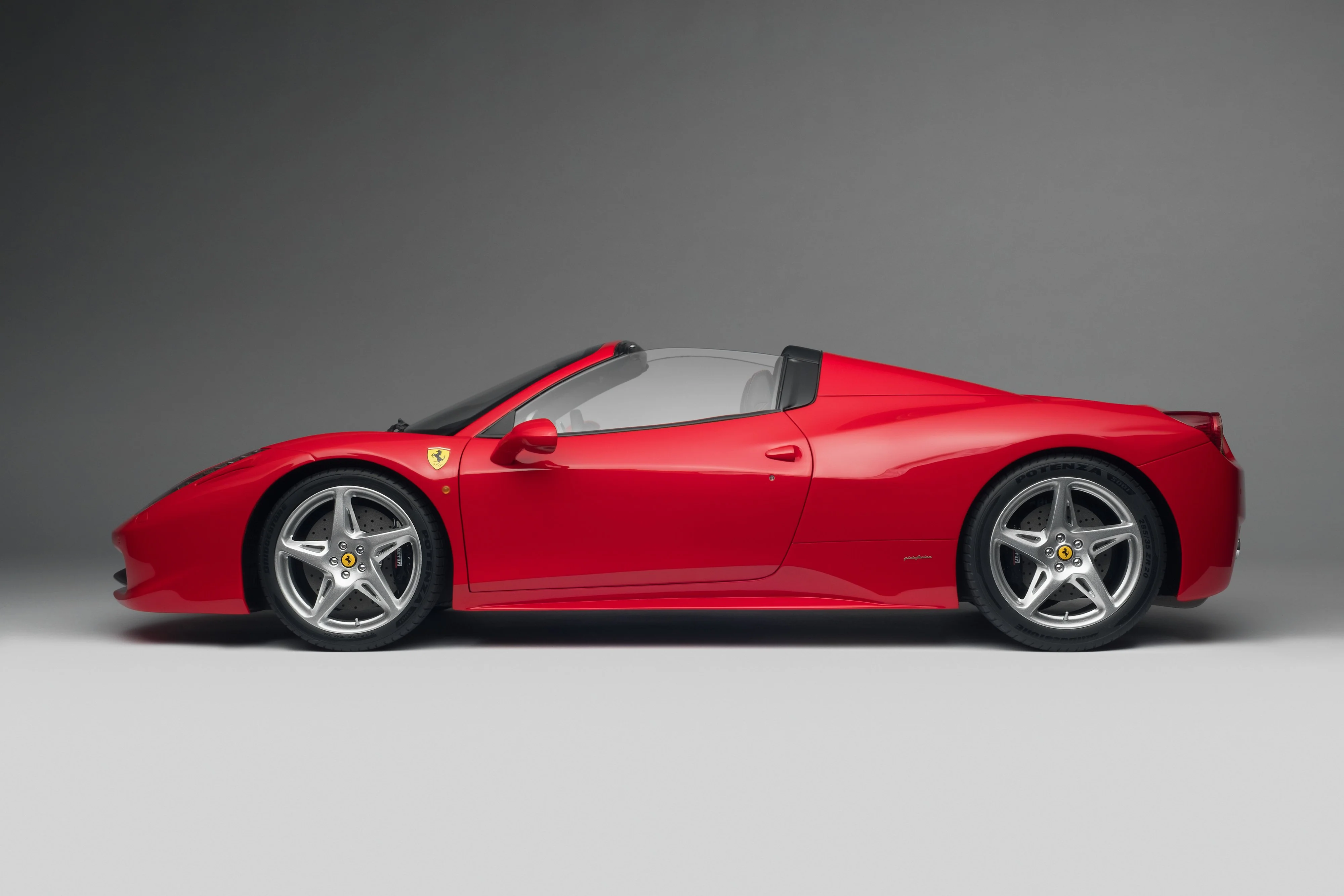 Ferrari 458 Spider (2011) - Image 6