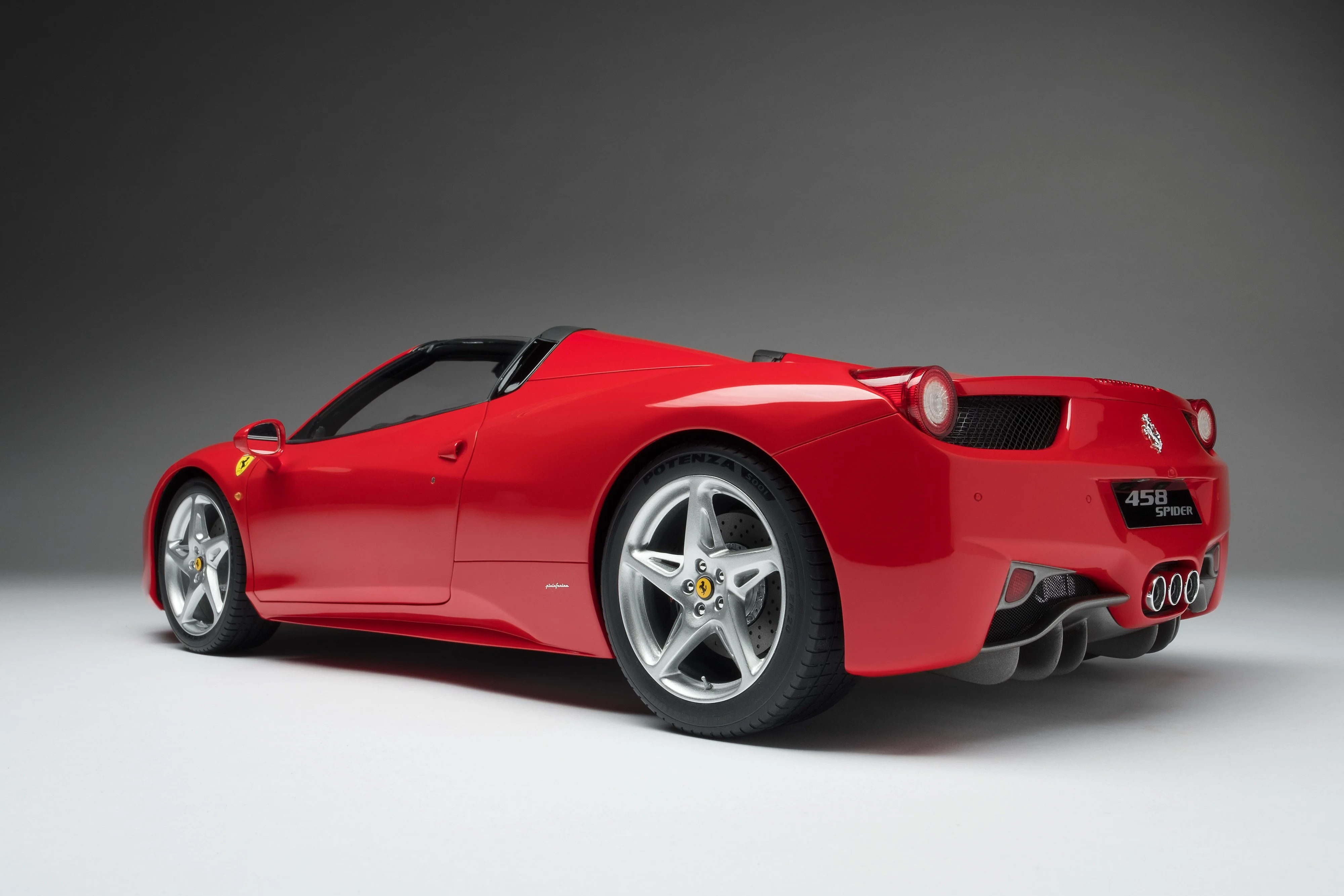 Ferrari 458 Spider (2011) - Image 9