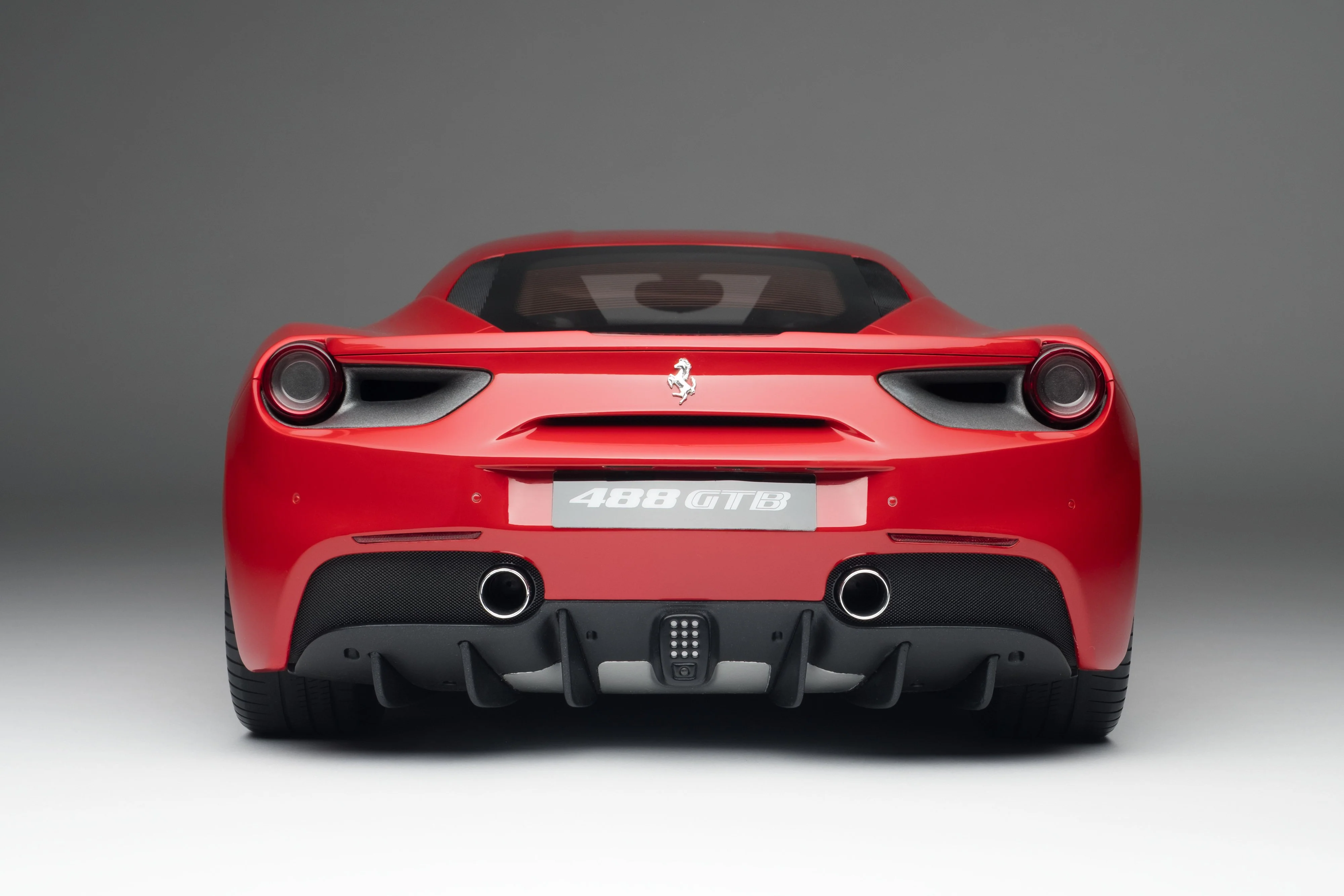 Ferrari 488 GTB (2015) - Image 5
