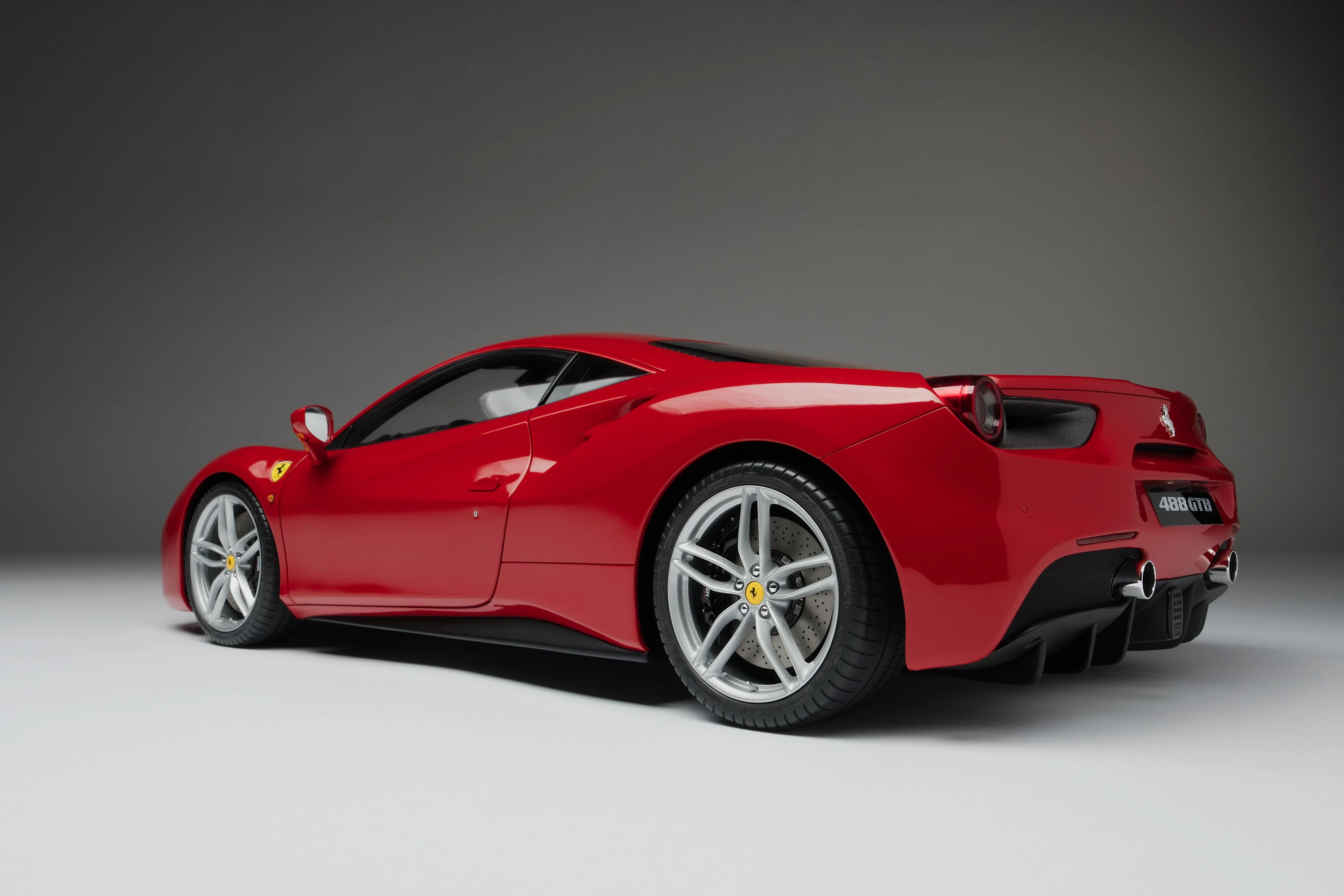 Ferrari 488 GTB (2015) - Image 9