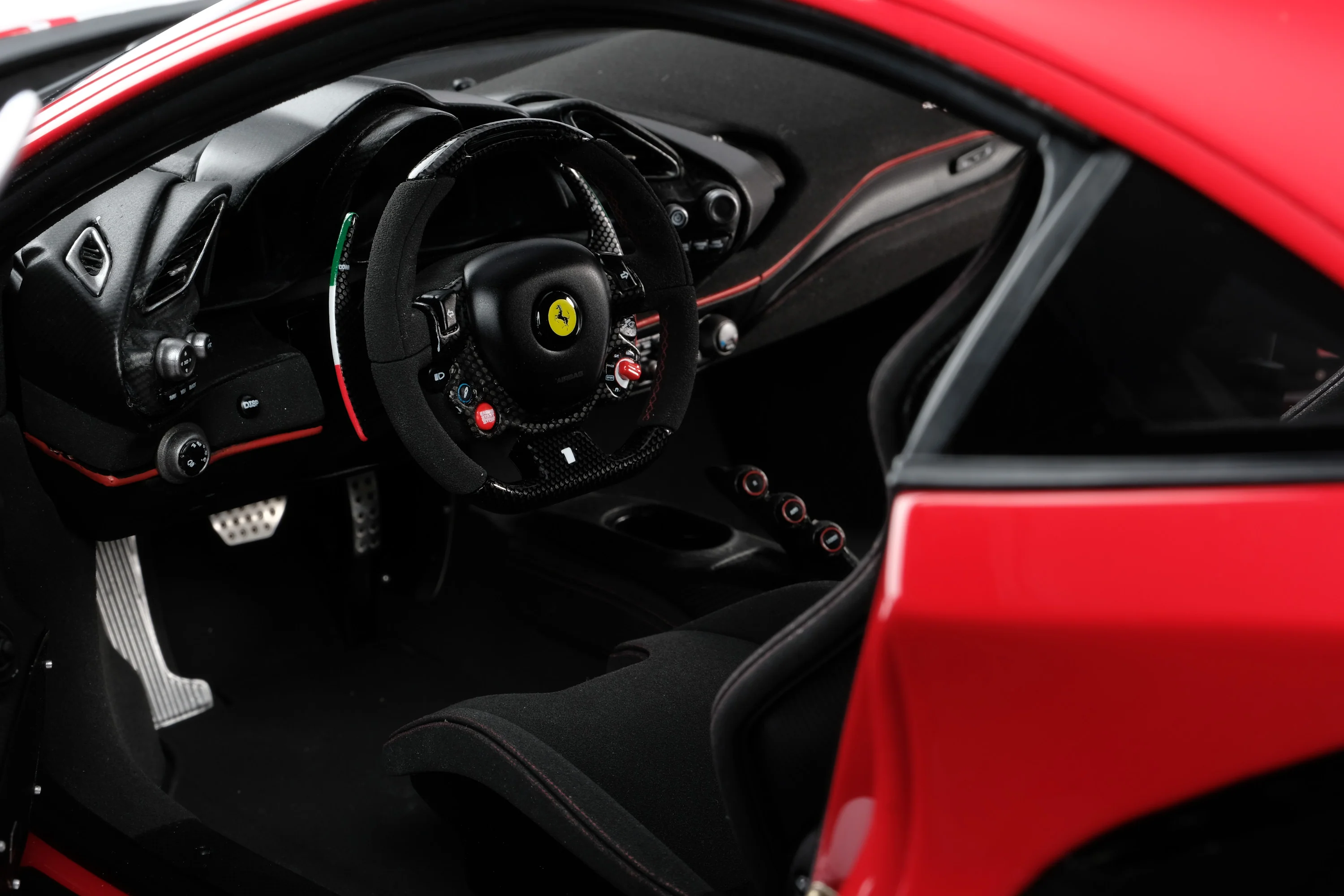 Ferrari 488 GTB & Spider - Tailor Made - Image 28