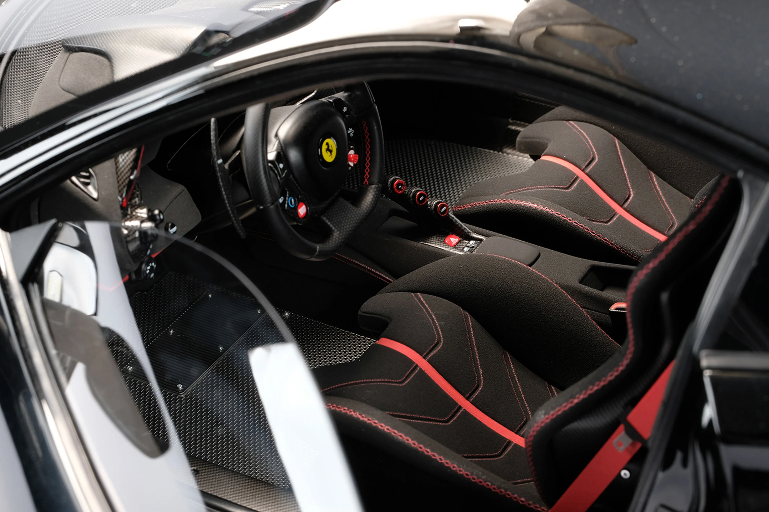 Ferrari 488 GTB & Spider - Tailor Made - Image 31