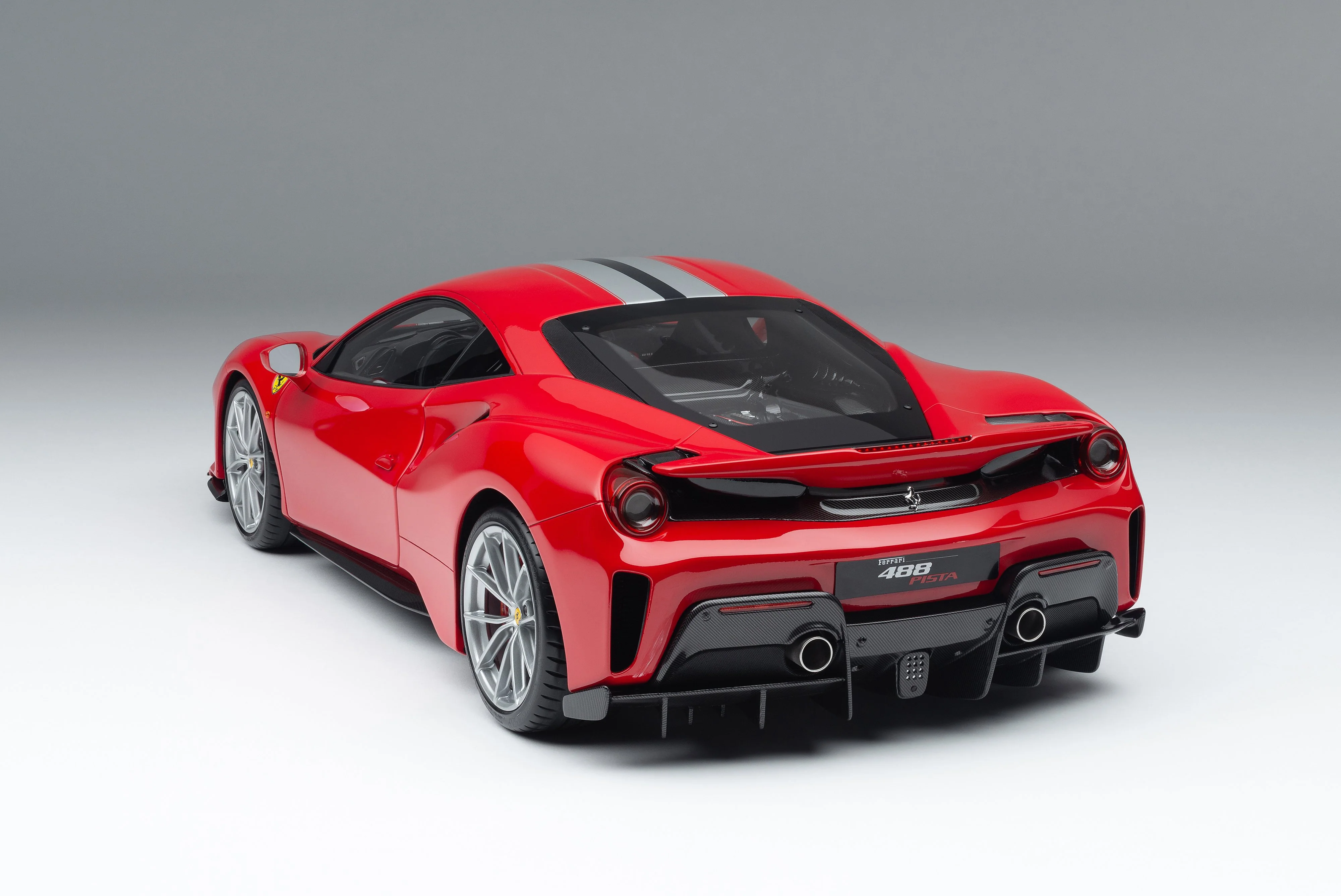 Ferrari 488 Pista (2018) - Image 11