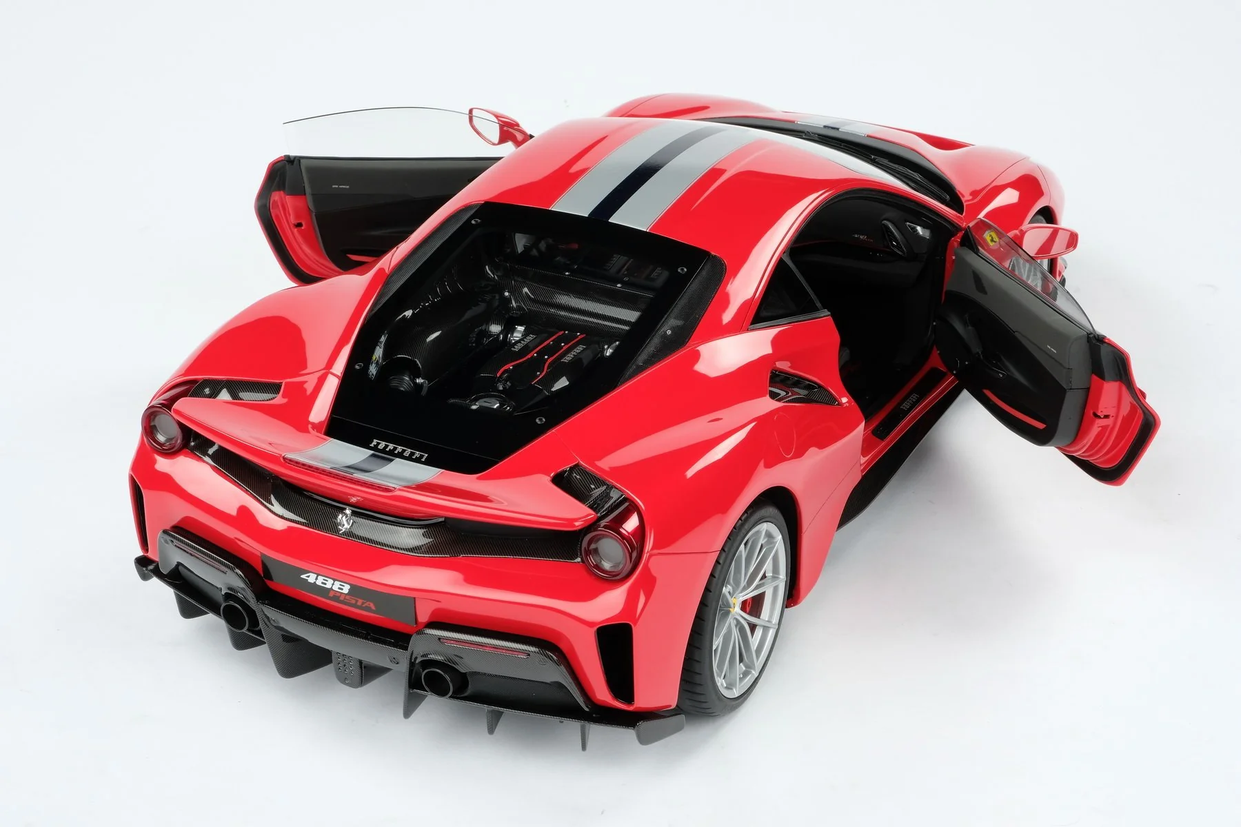 Ferrari 488 Pista (2018) - Image 15