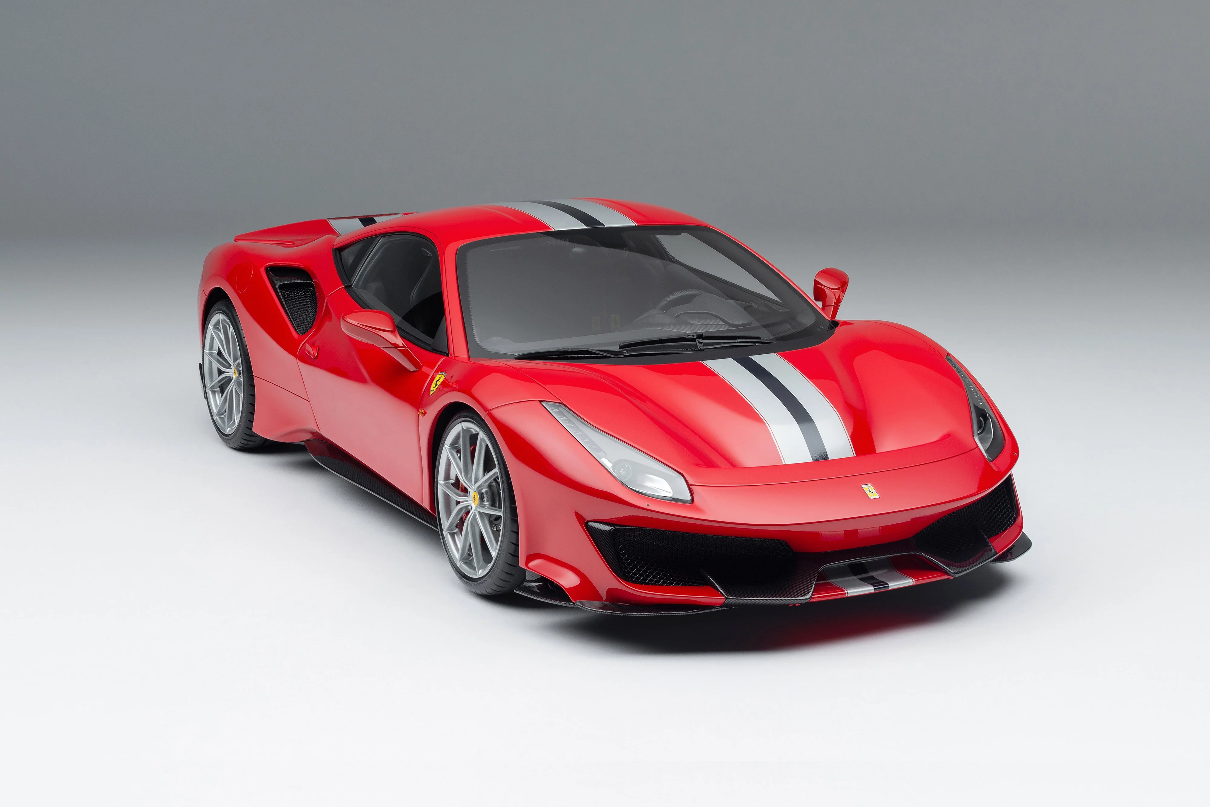 Ferrari 488 Pista (2018) - Image 4