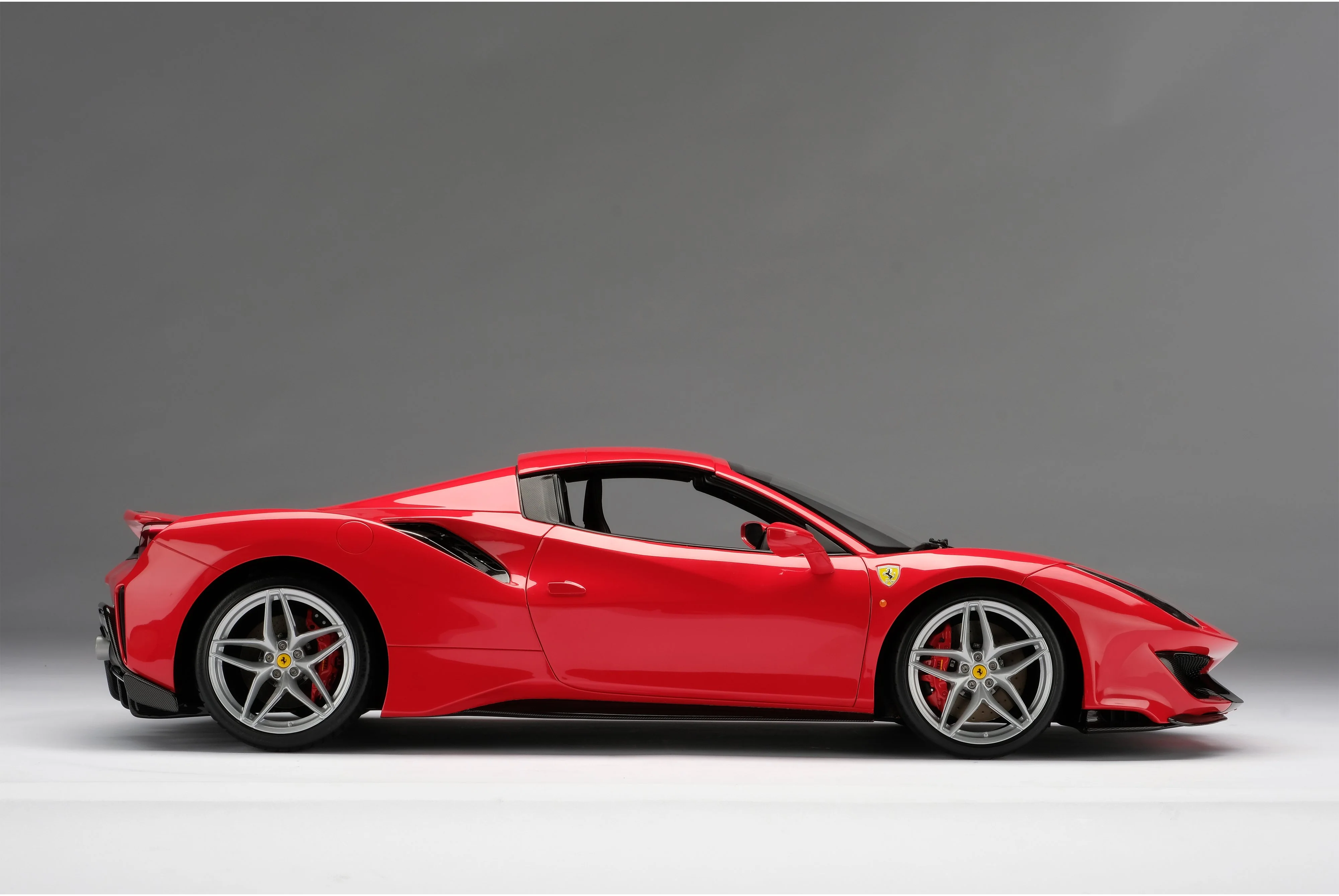 Ferrari 488 Pista Spider (2018) - Image 12