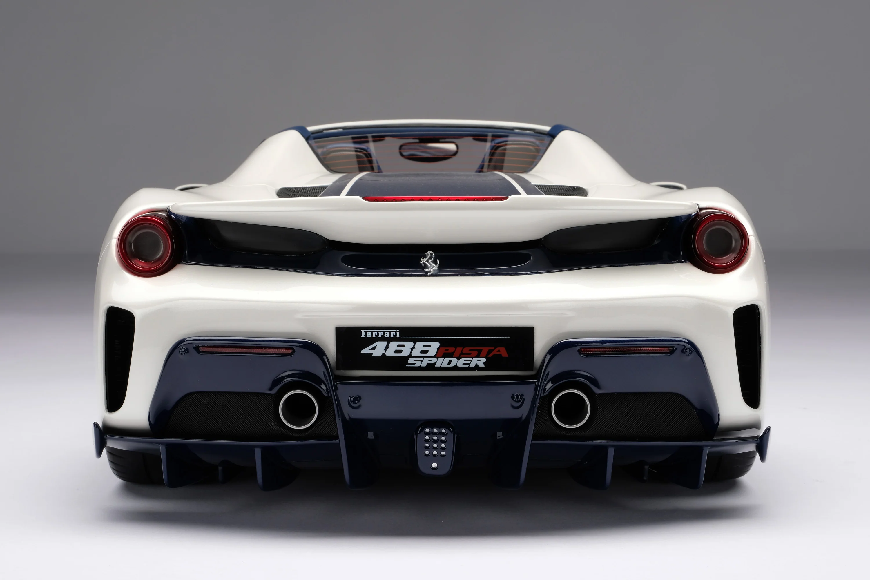 Ferrari 488 Pista Spider (2018) - Image 27