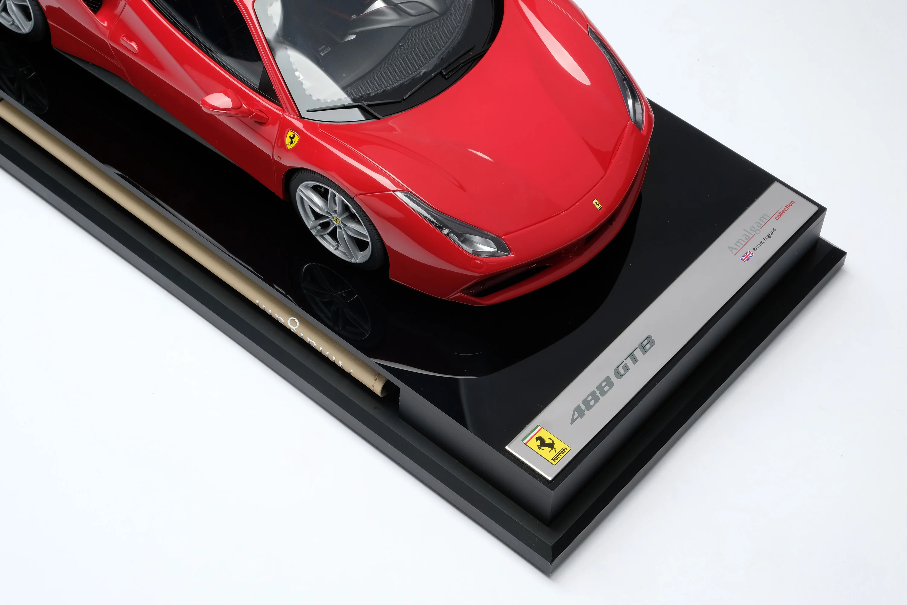 Ferrari 488 GTB - Image 11