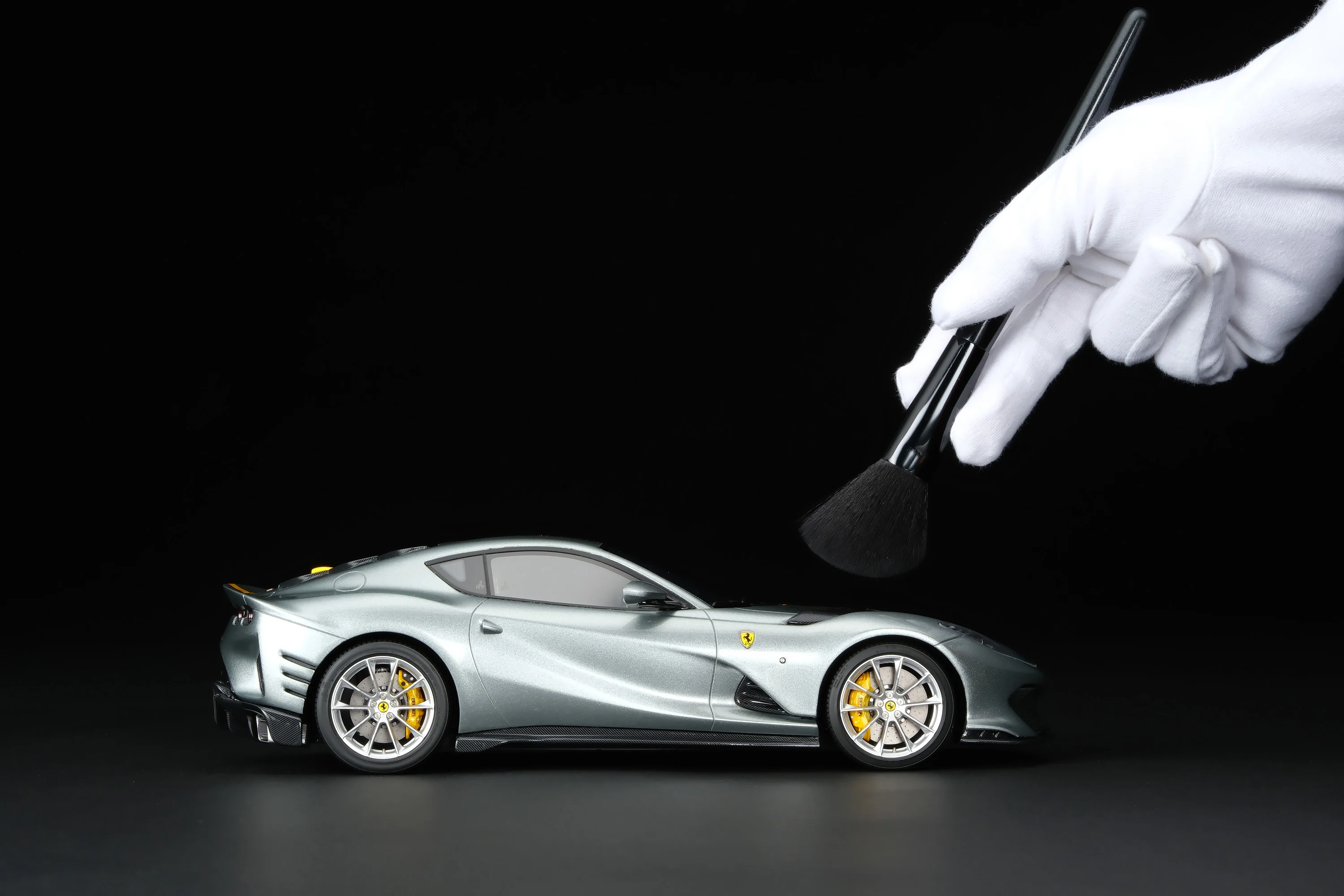 Ferrari 812 Competizione - Image 3