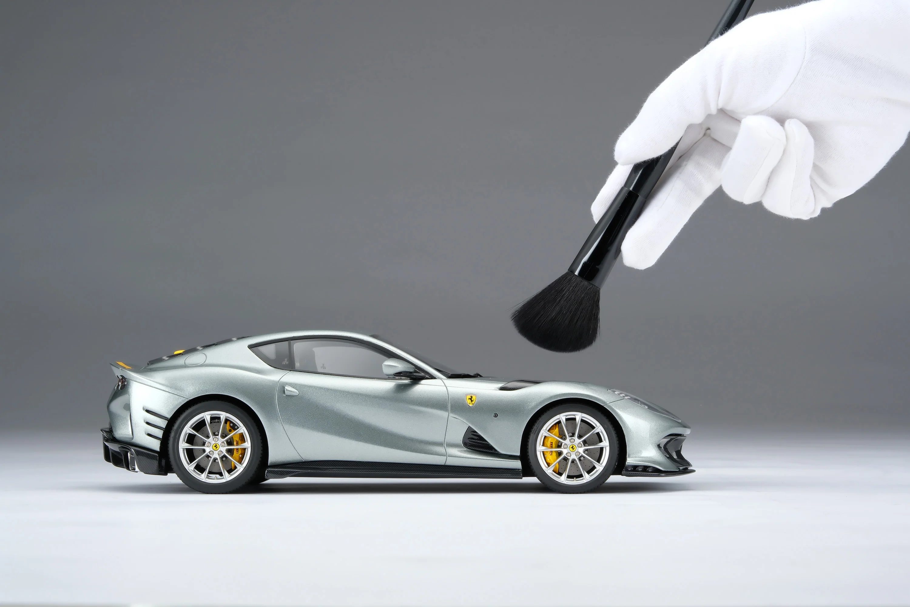 Ferrari 812 Competizione - Image 4
